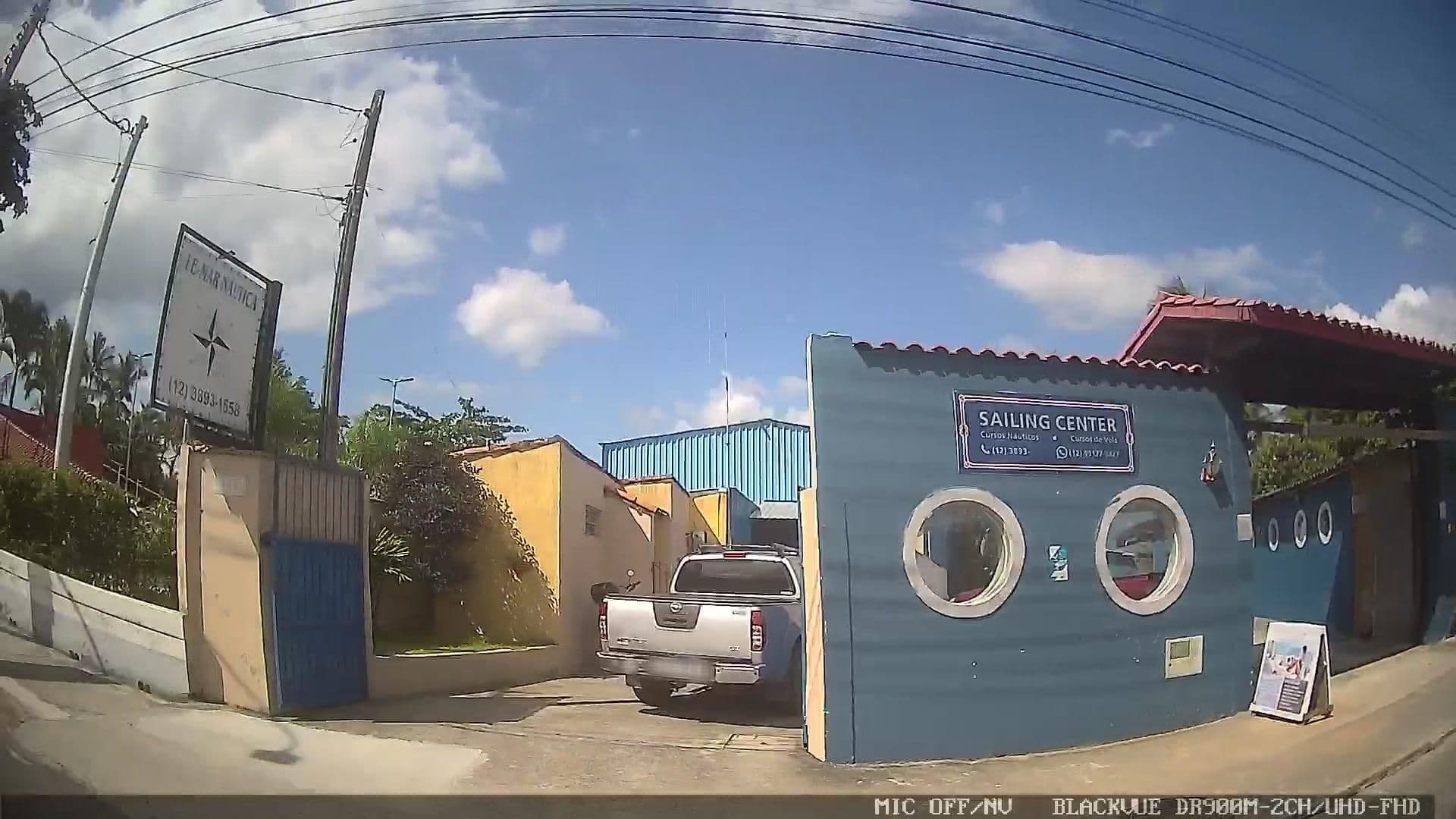 Street view near Mesa de Bilhar, Ilhabela — © yaf1 (CC BY-SA · Mapillary)