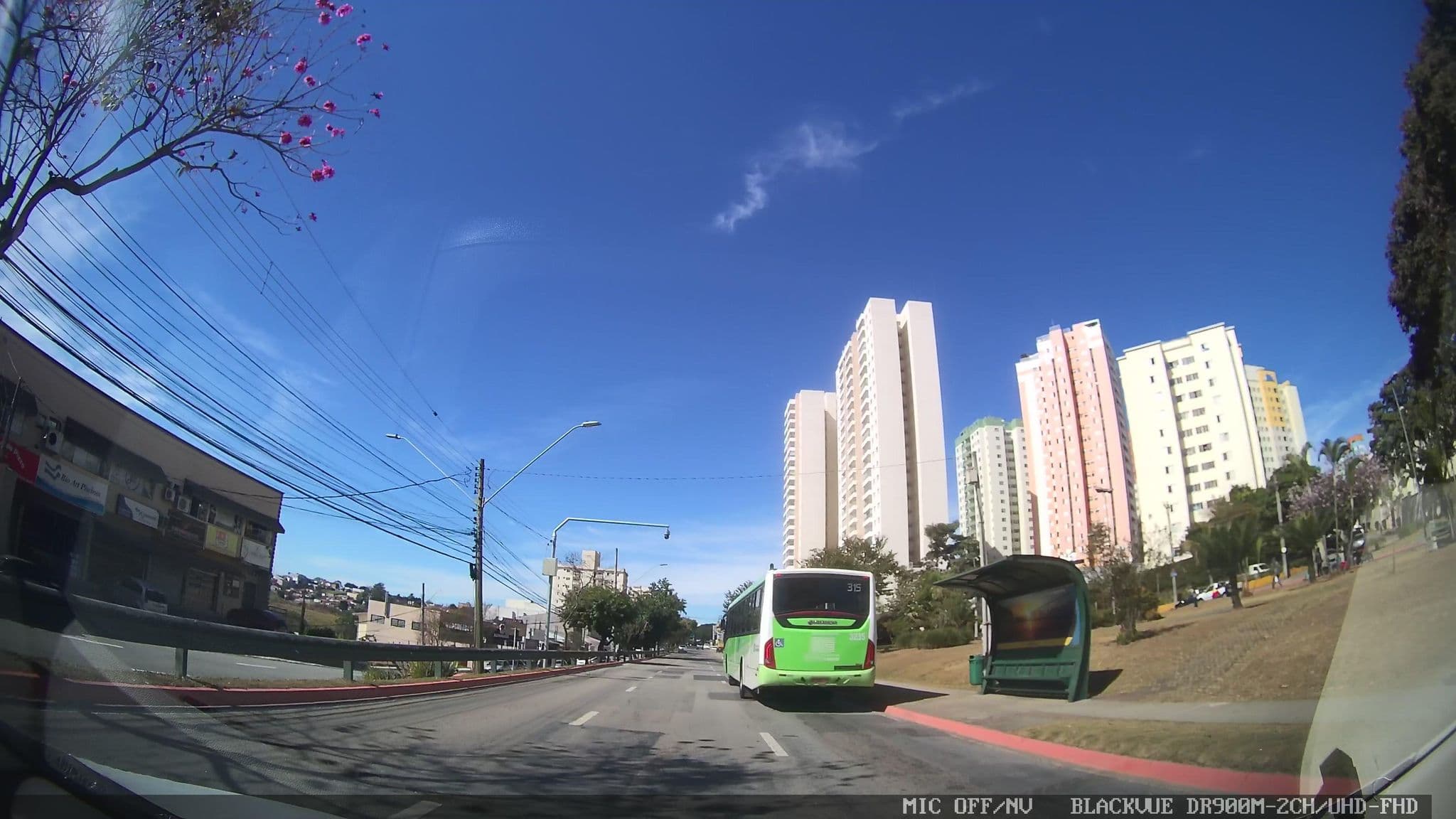 Street view near Jardim Do Sul Hotel, São José dos Campos — © yaf1 (CC BY-SA · Mapillary)