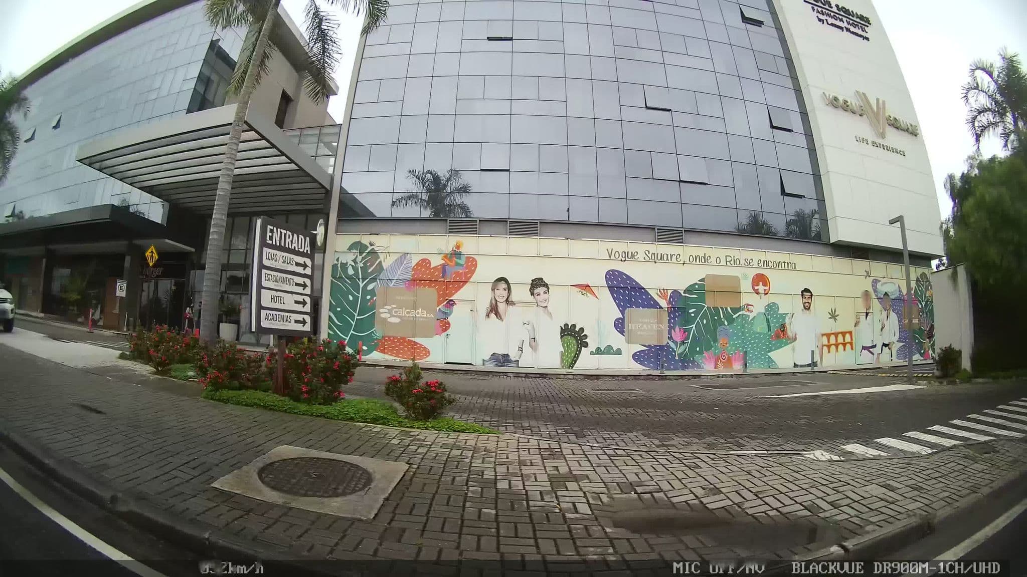 Street view near Best Western PREMIER Américas Fashion Hotel by Lenny Niemeyer, Barra da Tijuca — © kaart_1 (CC BY-SA · Mapillary)