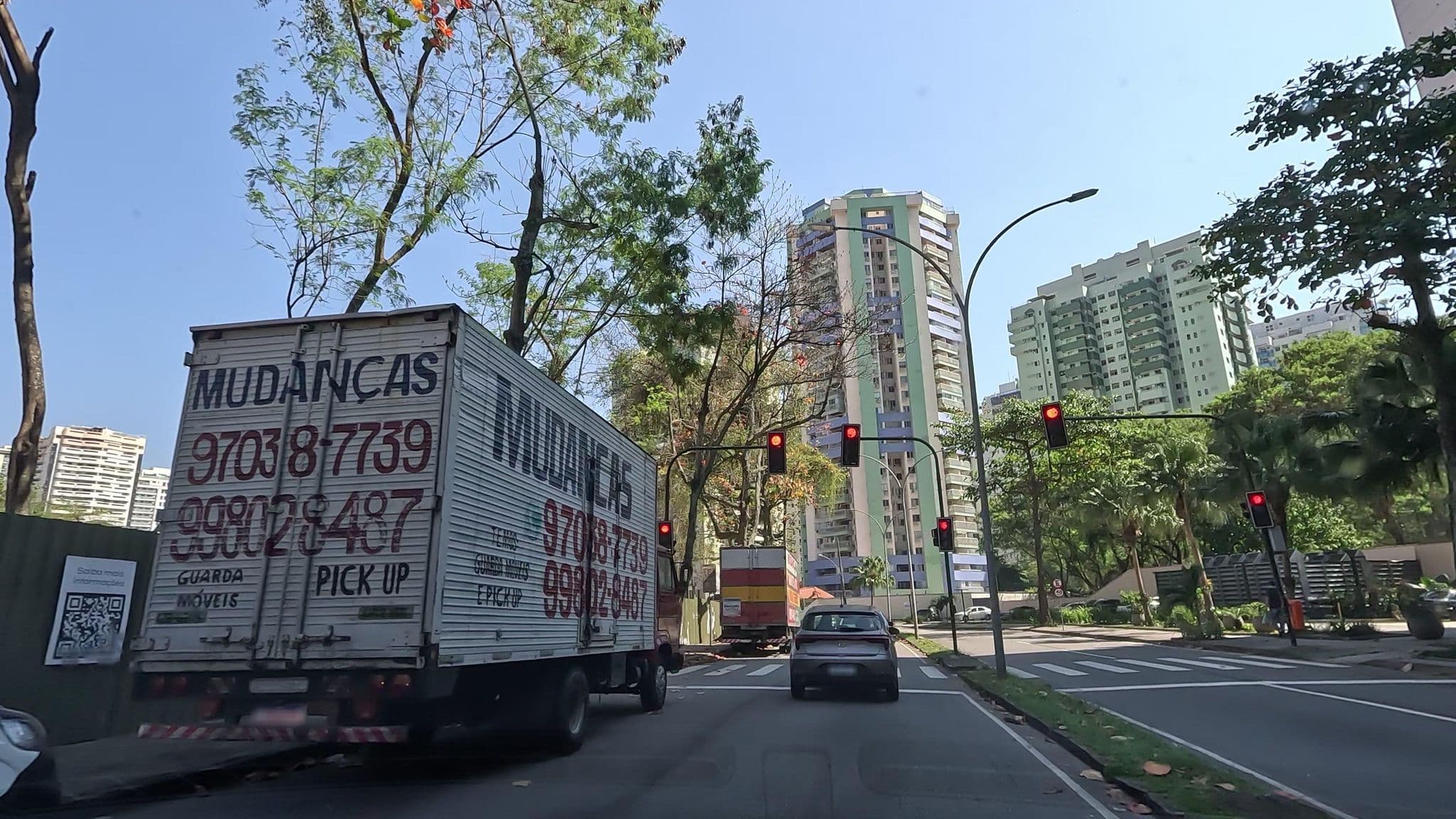 Street view near Piscina, Barra da Tijuca — © Malu25 (CC BY-SA · Mapillary)