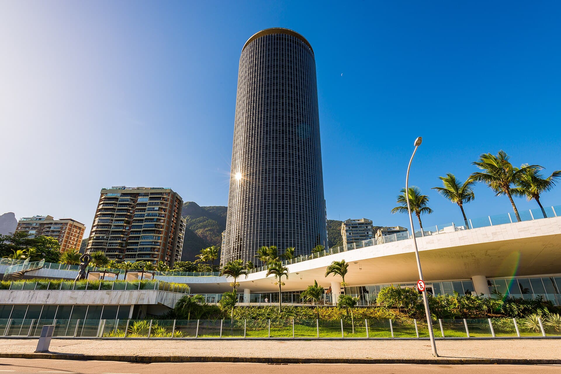 Hotel Nacional (via Wikimedia Commons, CC BY-SA 4.0)
