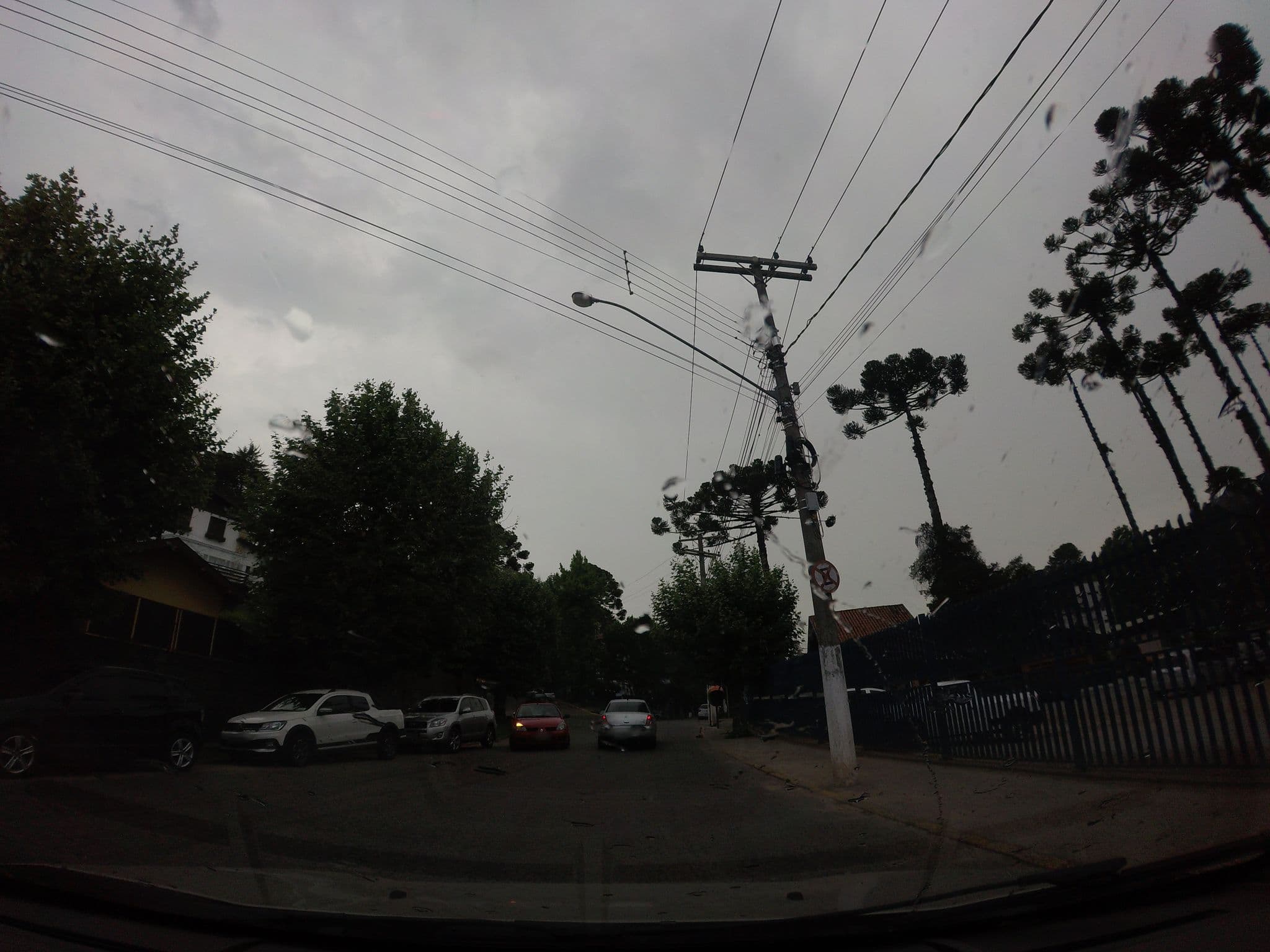 Street view near Hotel Frontenac, Campos do Jordão — © andersoal (CC BY-SA · Mapillary)
