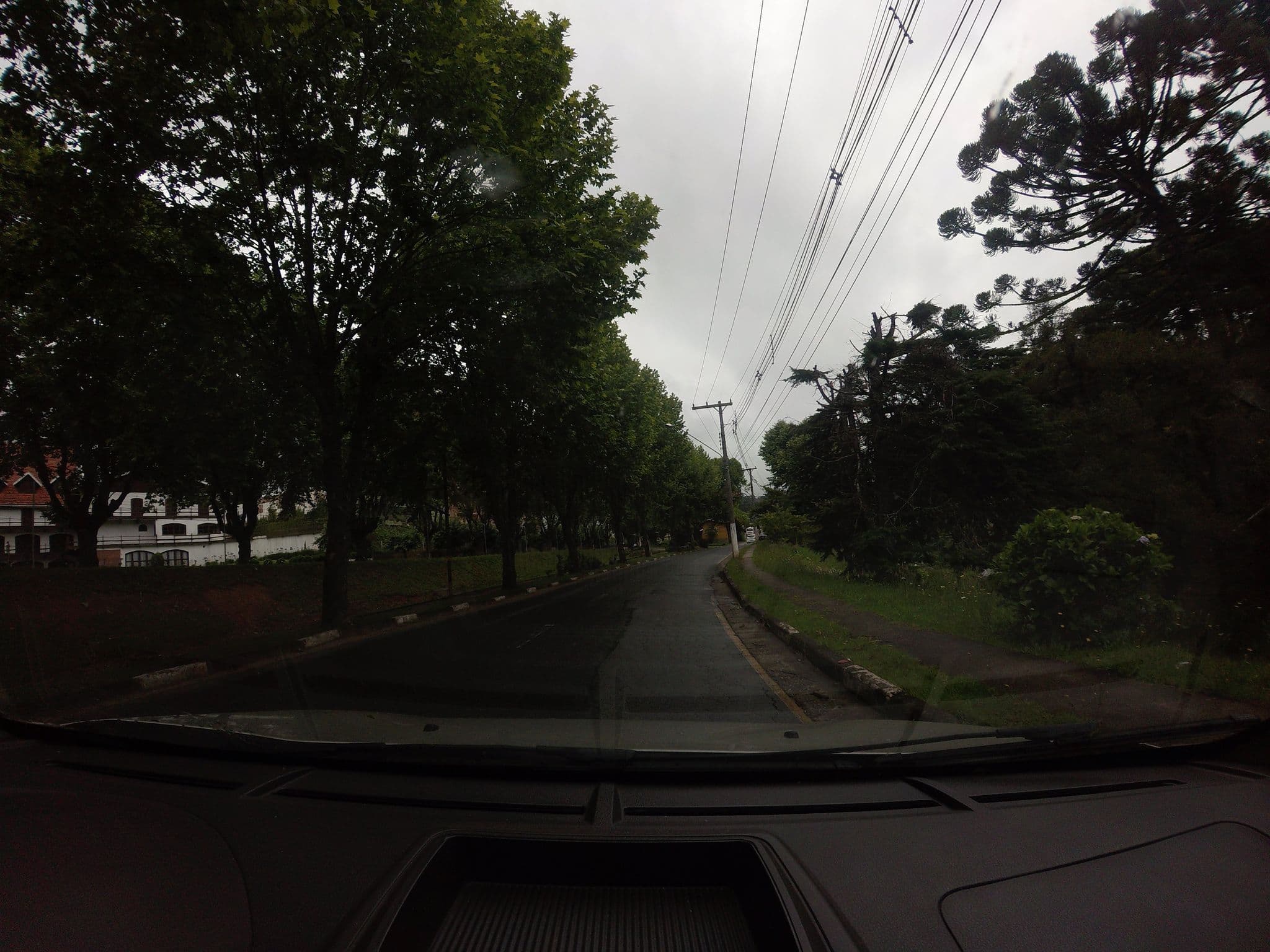 Street view near CharmRouse Pousada, Campos do Jordão — © andersoal (CC BY-SA · Mapillary)