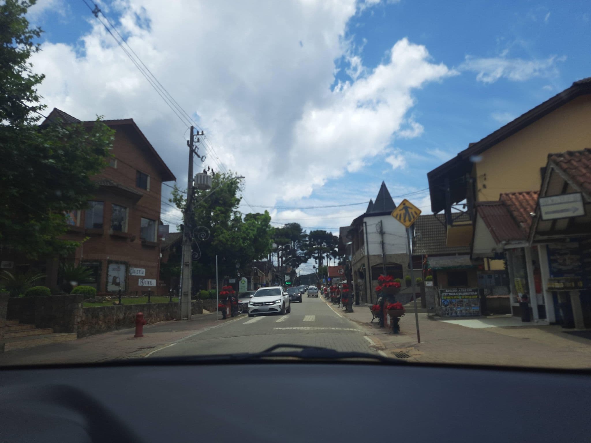 Street view near Pousada Fazenda Recanto Selado, Monte Verde — © alemenezes (CC BY-SA · Mapillary)