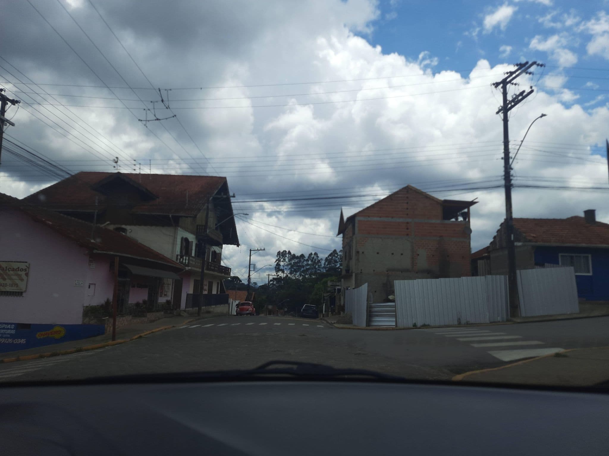 Street view near Pousada Dos Sonhos Realizados, Monte Verde — © alemenezes (CC BY-SA · Mapillary)