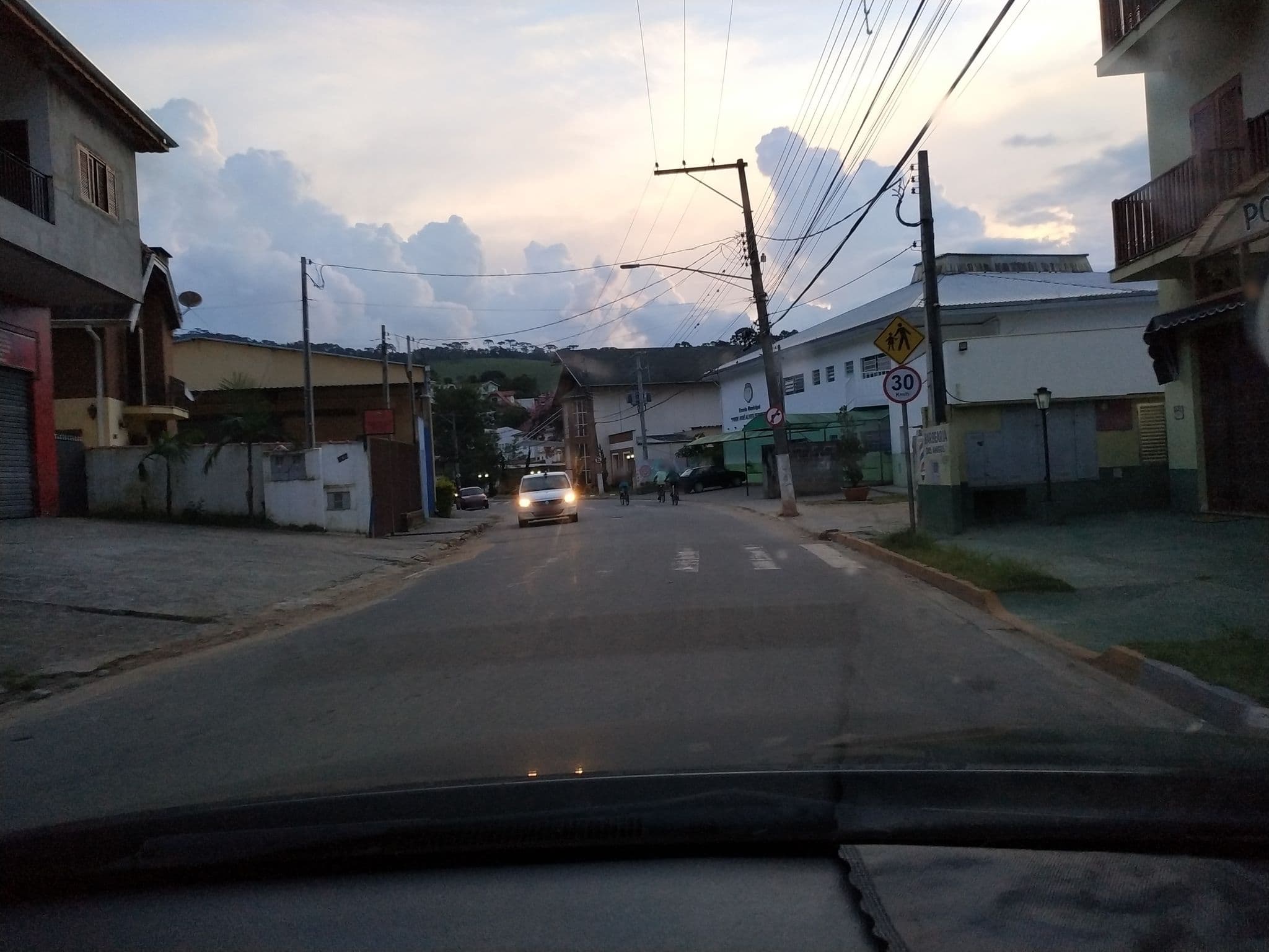 Street view near Pousada Boavista, Santo Antônio do Pinhal — © thierryajeaniphone (CC BY-SA · Mapillary)