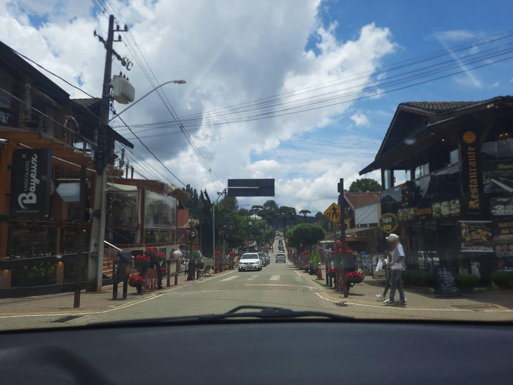Street view near Chales das Runas, Monte Verde — © alemenezes (CC BY-SA · Mapillary)