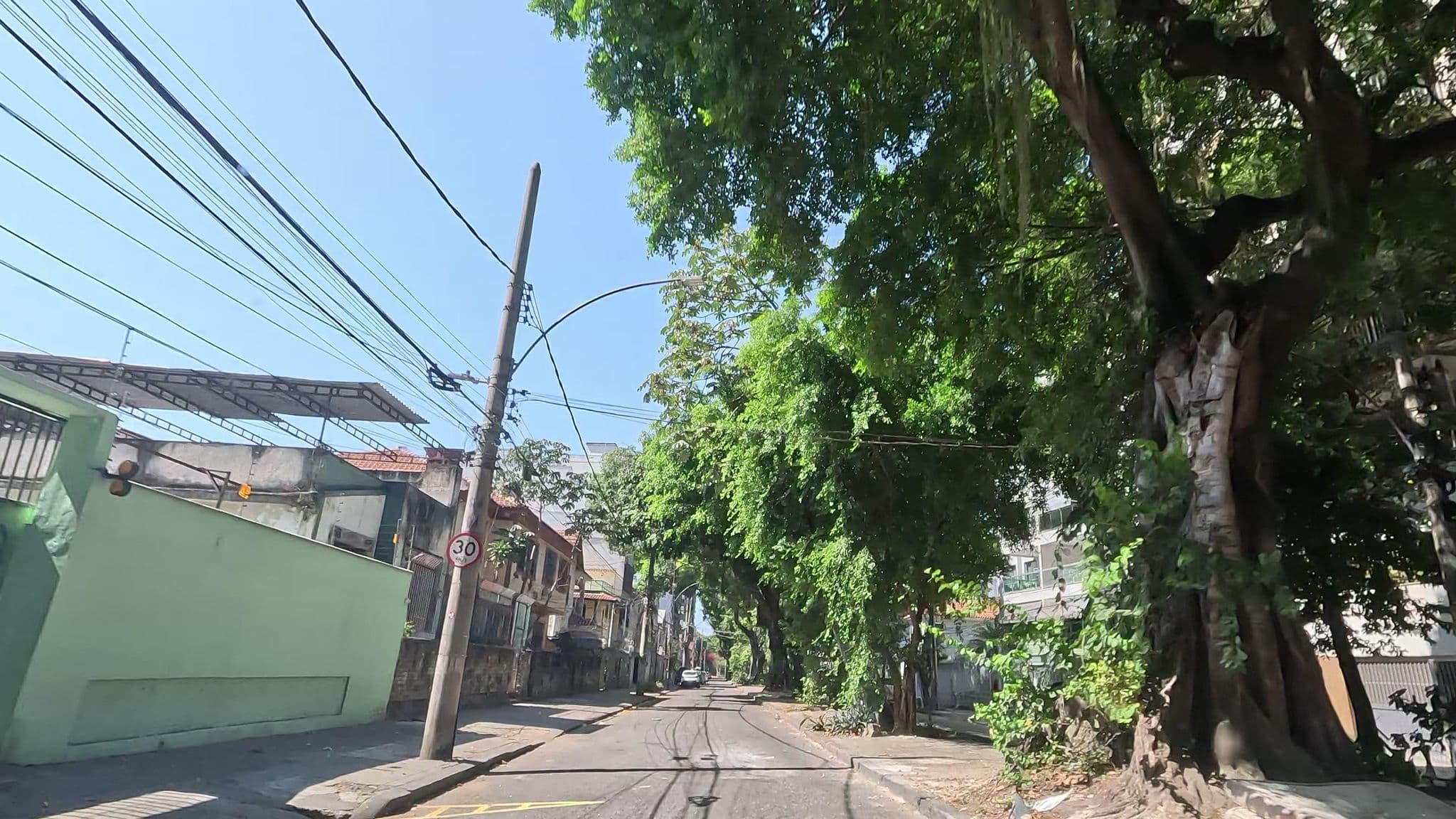 Street view near Casa da Celeste B&B, Estácio — © Malu25 (CC BY-SA · Mapillary)