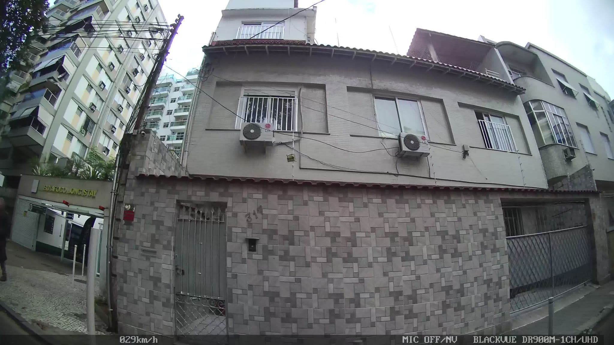 Street view near Pousada Jambalaya, Copacabana — © kaart_1 (CC BY-SA · Mapillary)