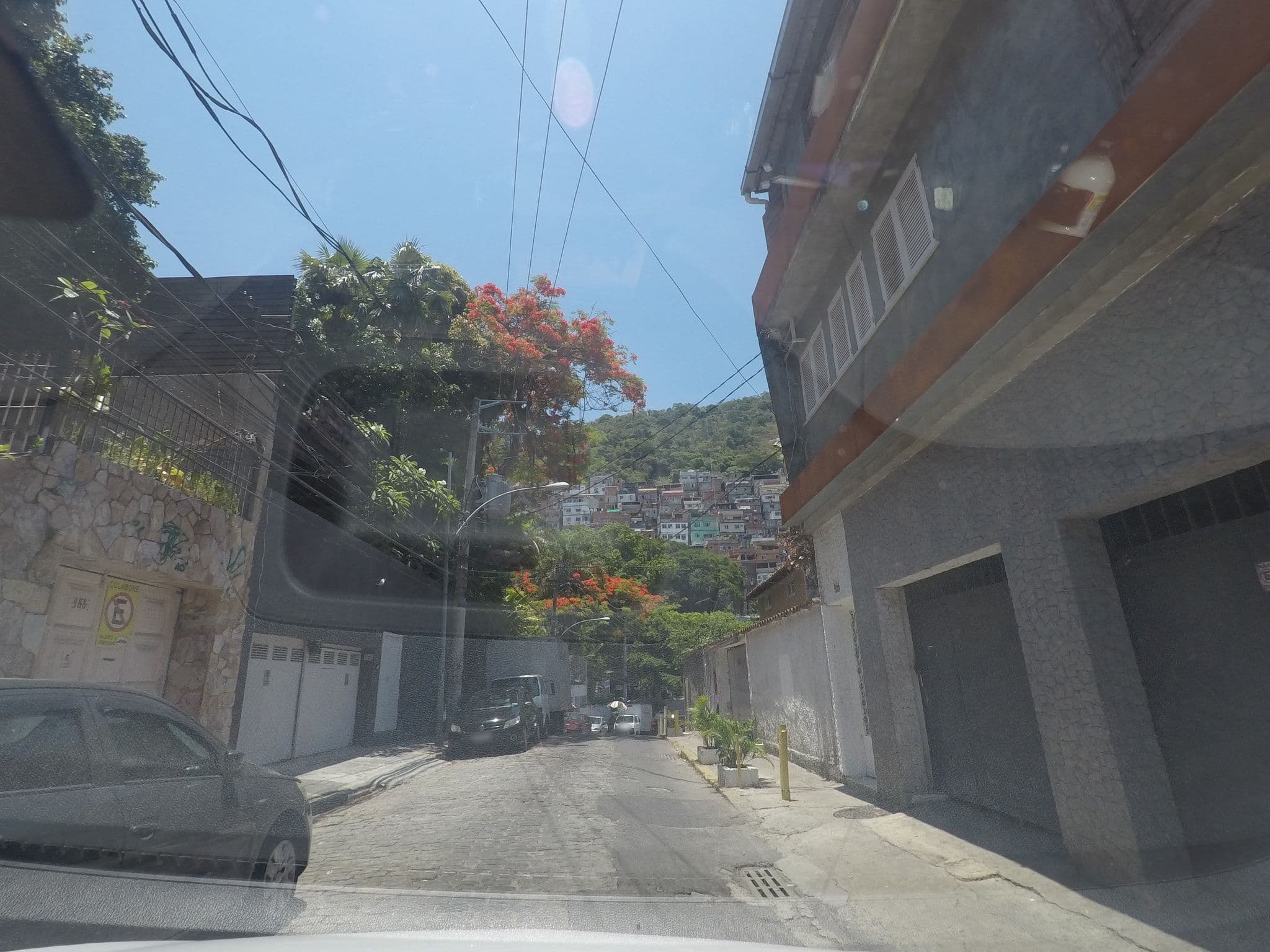 Street view near La Carioquice, Ipanema — © marciosampaio (CC BY-SA · Mapillary)