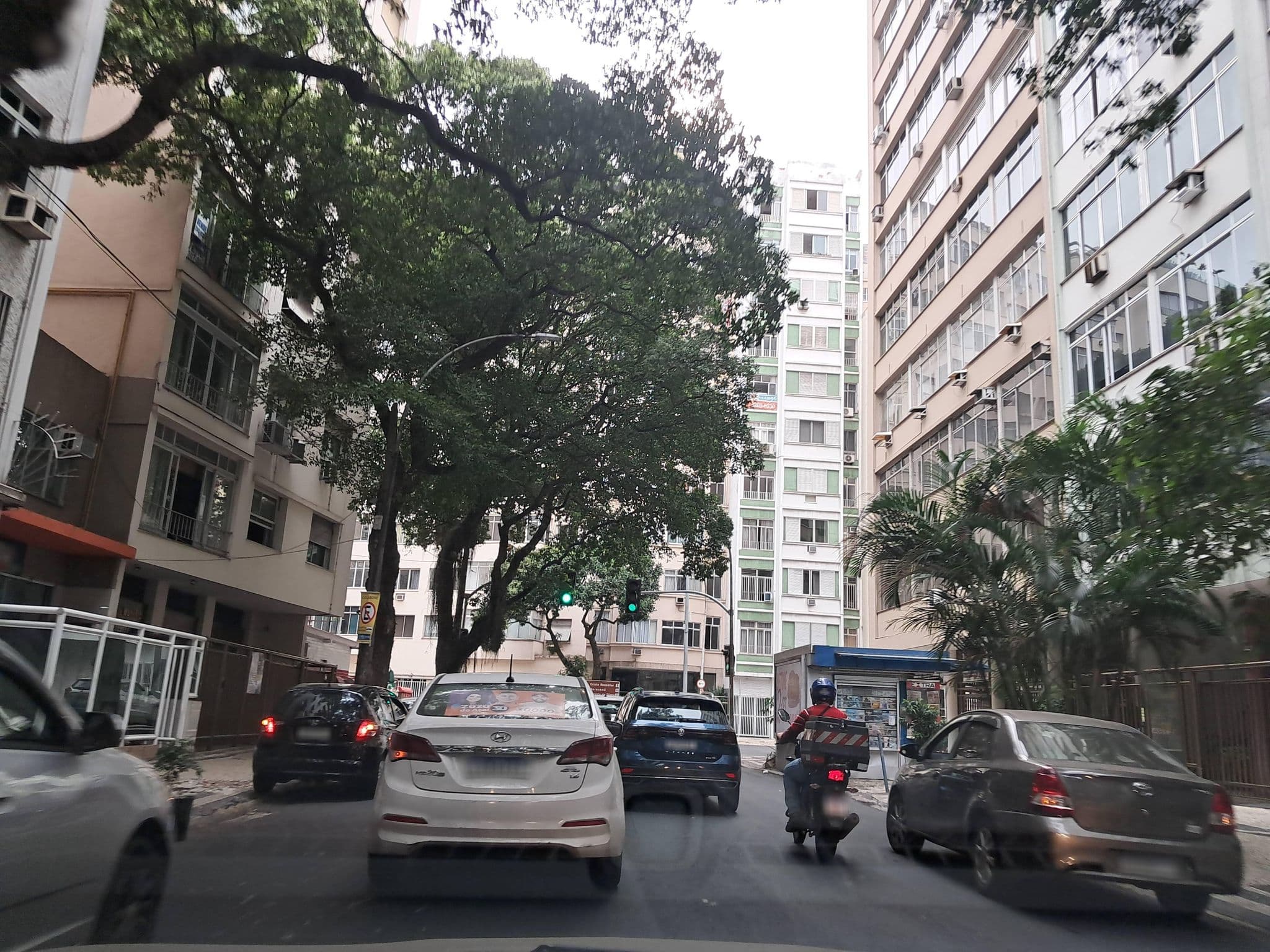 Street view near Santana Temporada - Bolivar Apartments, Copacabana — © Malu25 (CC BY-SA · Mapillary)