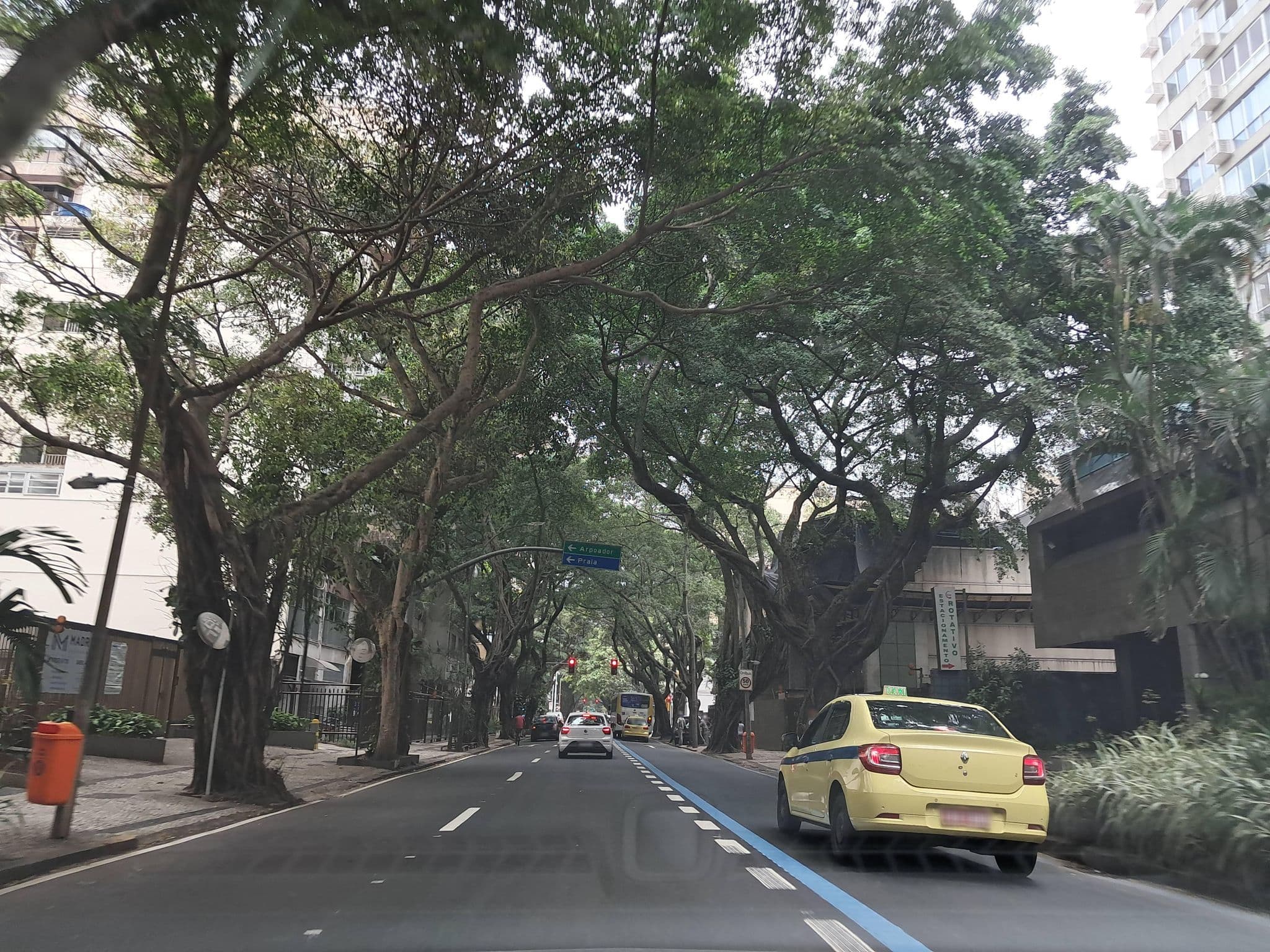 Street view near Ipanema Tower, Ipanema — © enzostana (CC BY-SA · Mapillary)