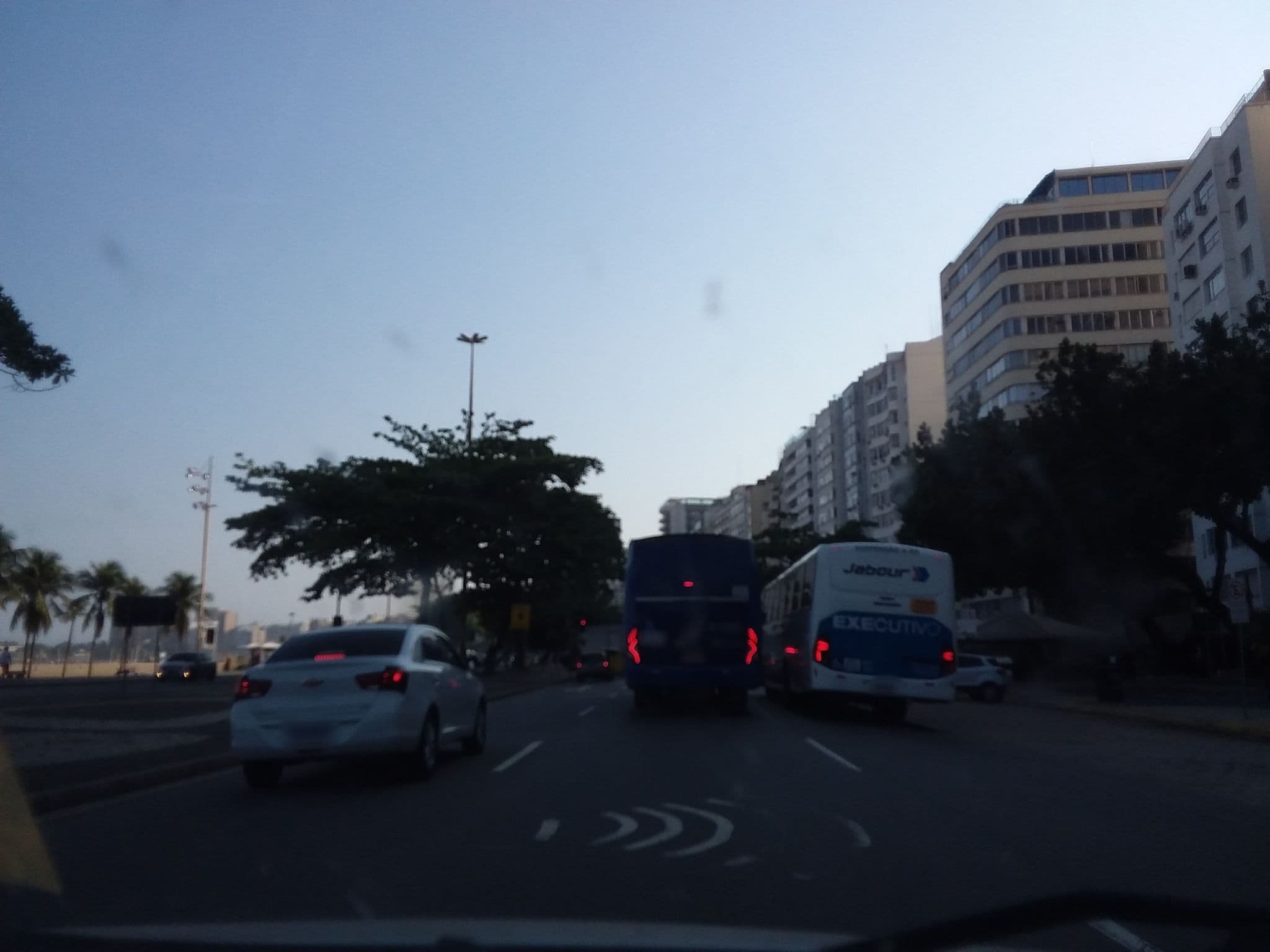 Street view near Suíte Presidencial, Copacabana — © projevias (CC BY-SA · Mapillary)