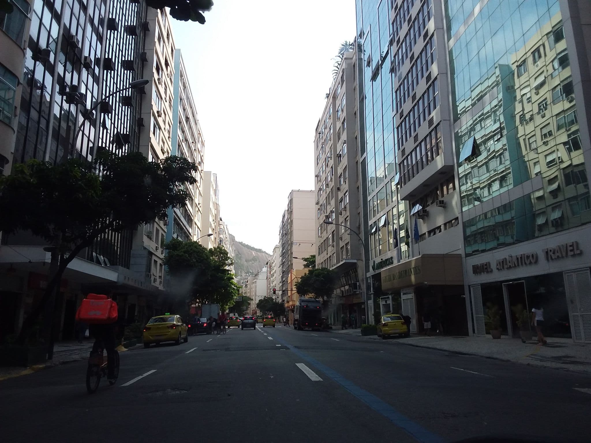 Street view near Hotel Atlântico Travel, Copacabana — © projevias (CC BY-SA · Mapillary)
