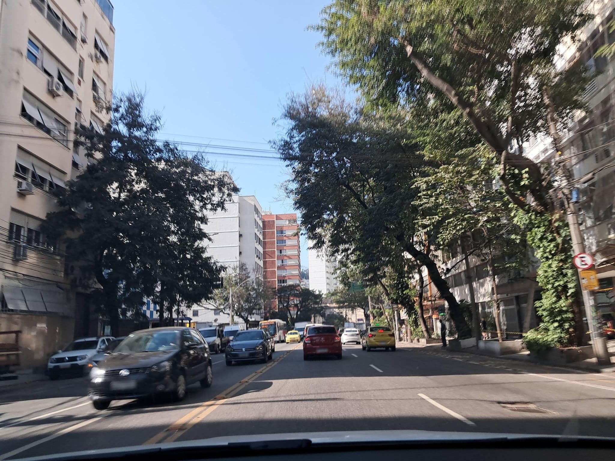 Street view near The Dubliner's Guest House, Catete — © Malu25 (CC BY-SA · Mapillary)