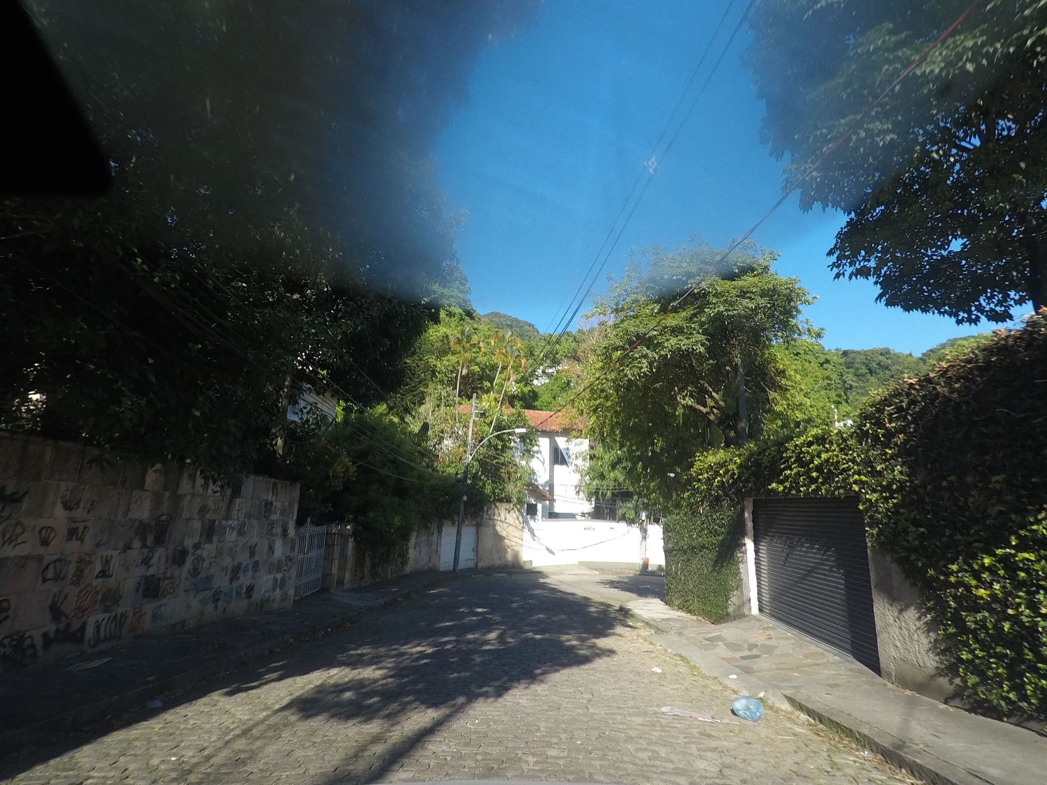Street view near Espaço Afrodite Se Quiser, Estácio — © thierryajeaniphone (CC BY-SA · Mapillary)