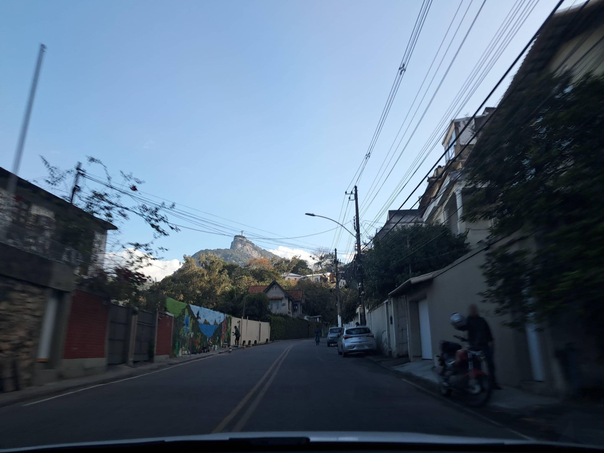 Street view near cantinho garbo, Catete — © enzostana (CC BY-SA · Mapillary)