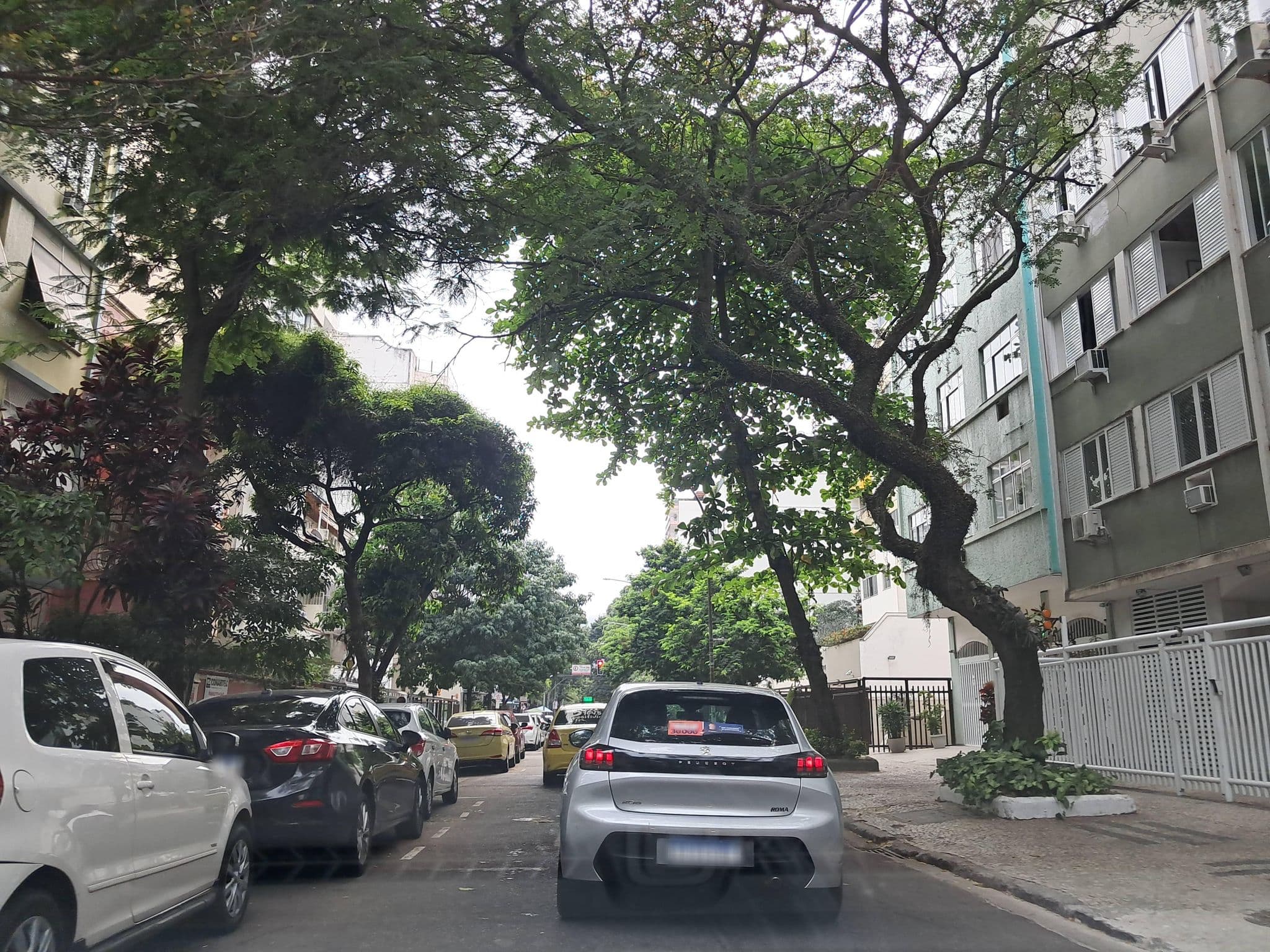 Street view near Bonita Pousada & Hostel, Ipanema — © Malu25 (CC BY-SA · Mapillary)