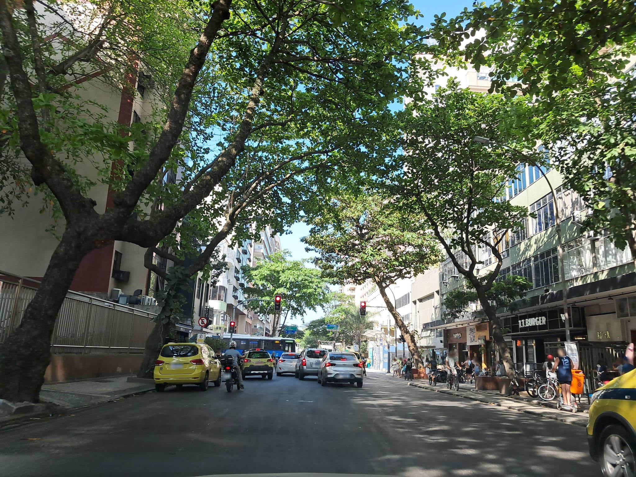 Street view near Social Hostel, Ipanema — © Malu25 (CC BY-SA · Mapillary)