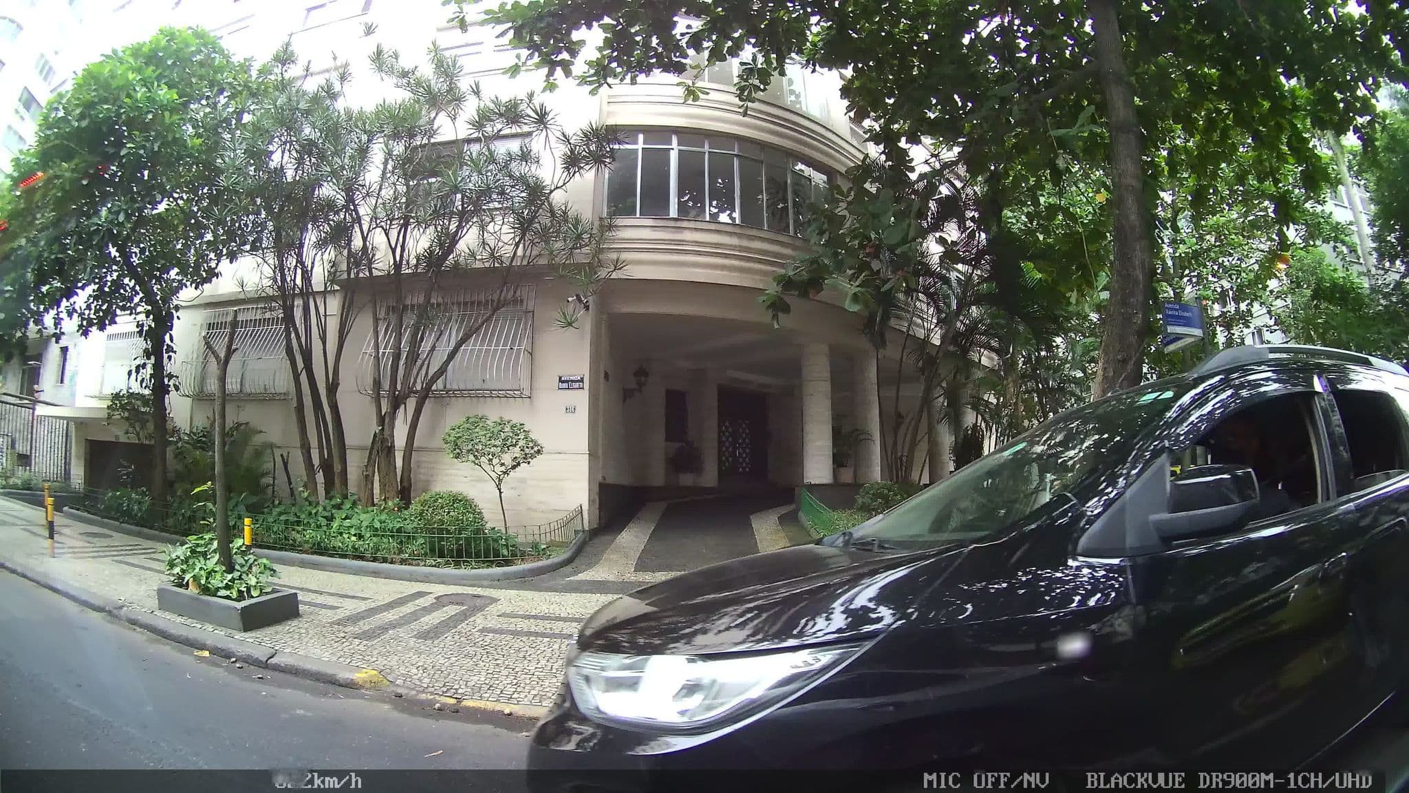 Street view near adrianaeasyflat, Ipanema — © kaart_1 (CC BY-SA · Mapillary)