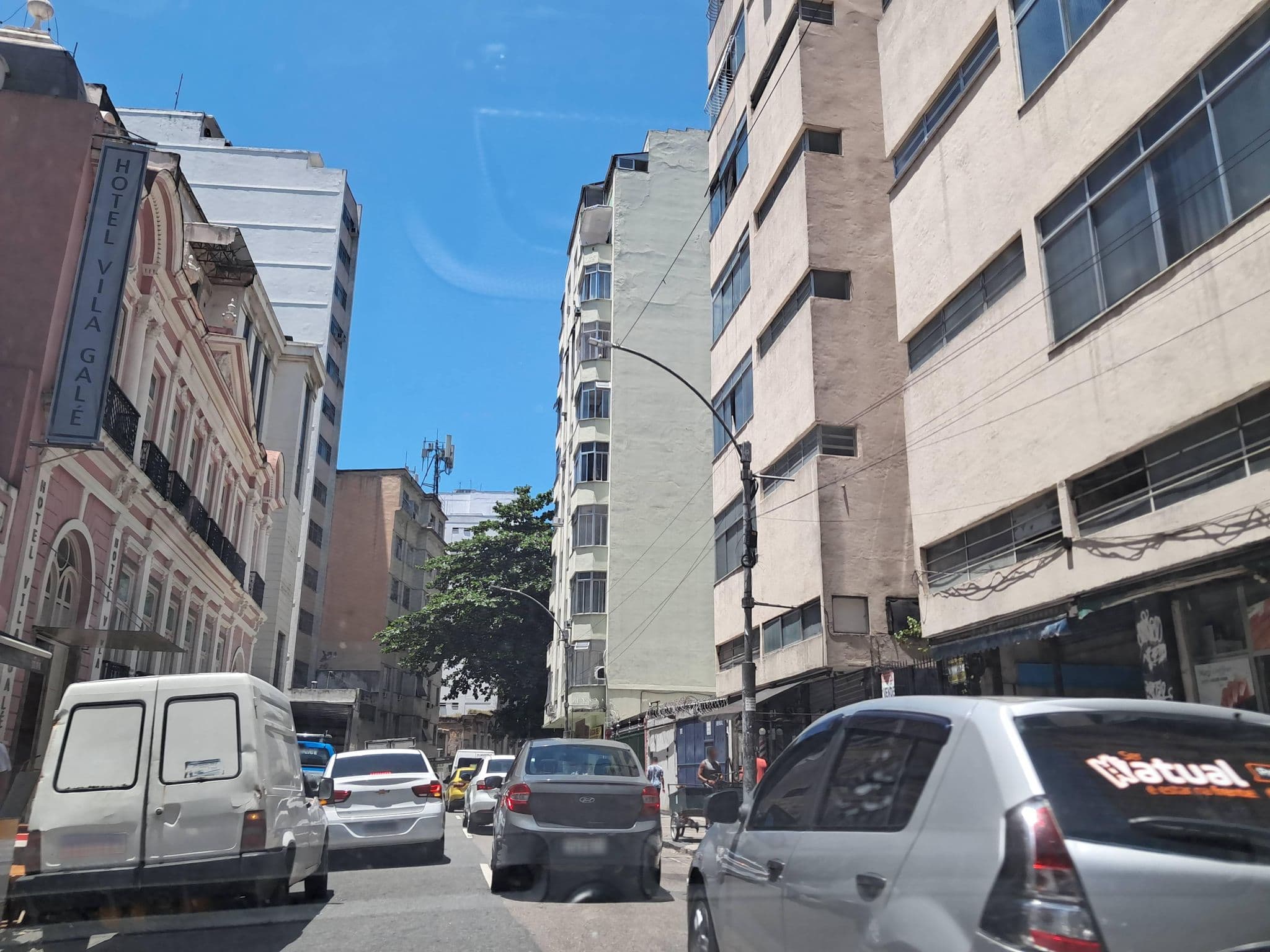 Street view near Hotel Vila Galé Rio de Janeiro, Santa Teresa — © enzostana (CC BY-SA · Mapillary)