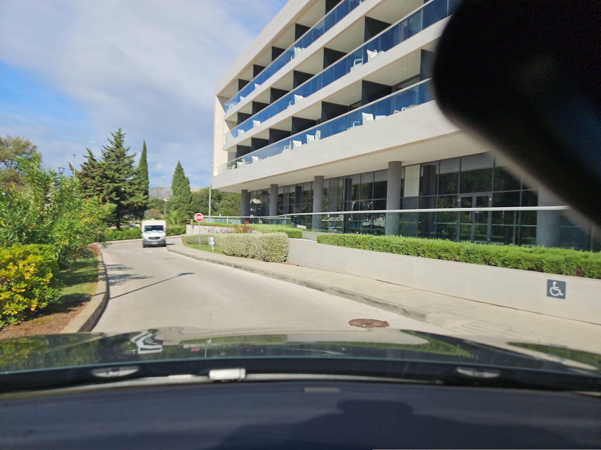 Street view near Sheraton Dubrovnik Riviera Hotel, Čibača — © toho (CC BY-SA · Mapillary)