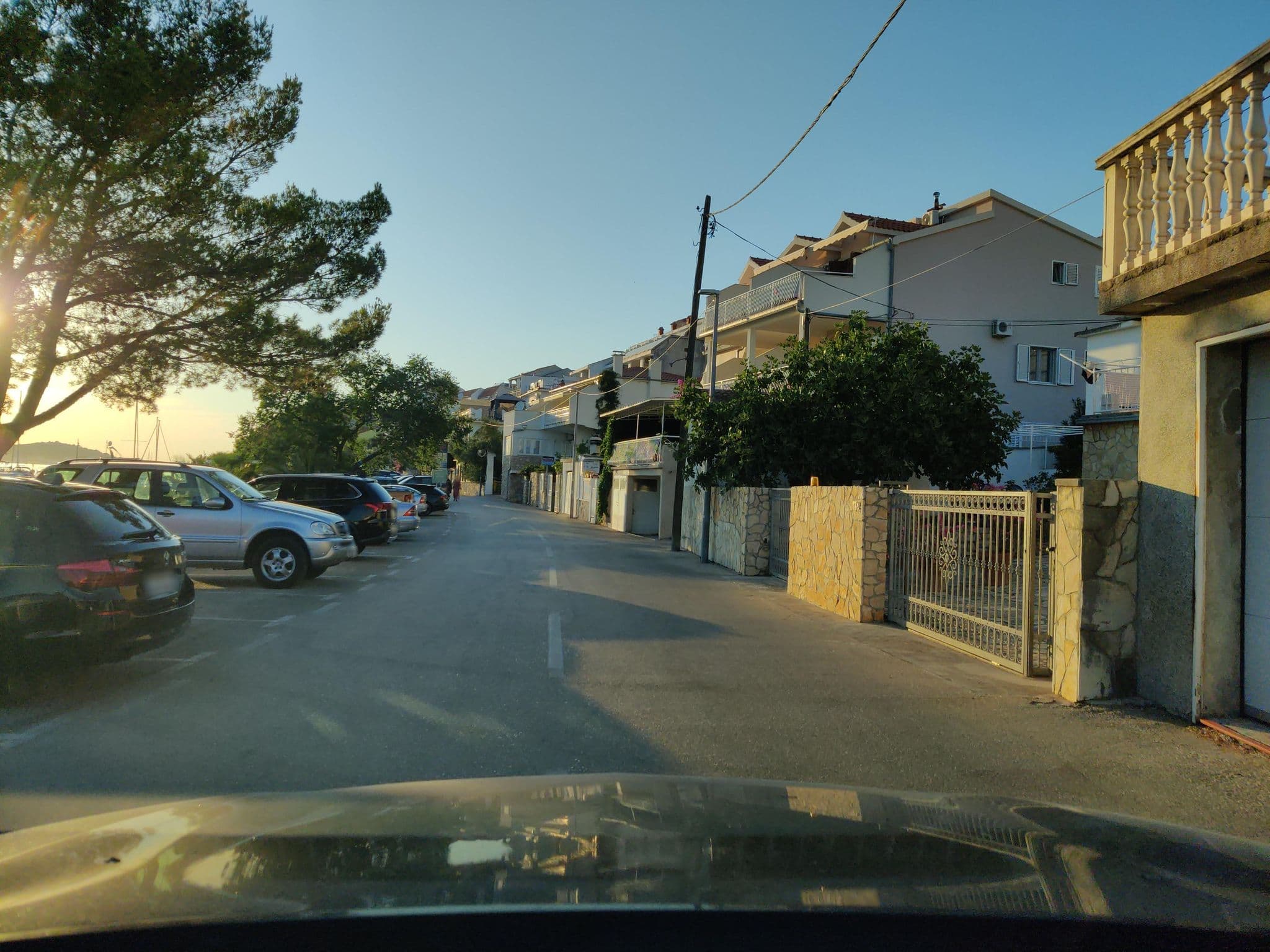 Street view near Pansion Nikola, Tisno — © kietlak (CC BY-SA · Mapillary)