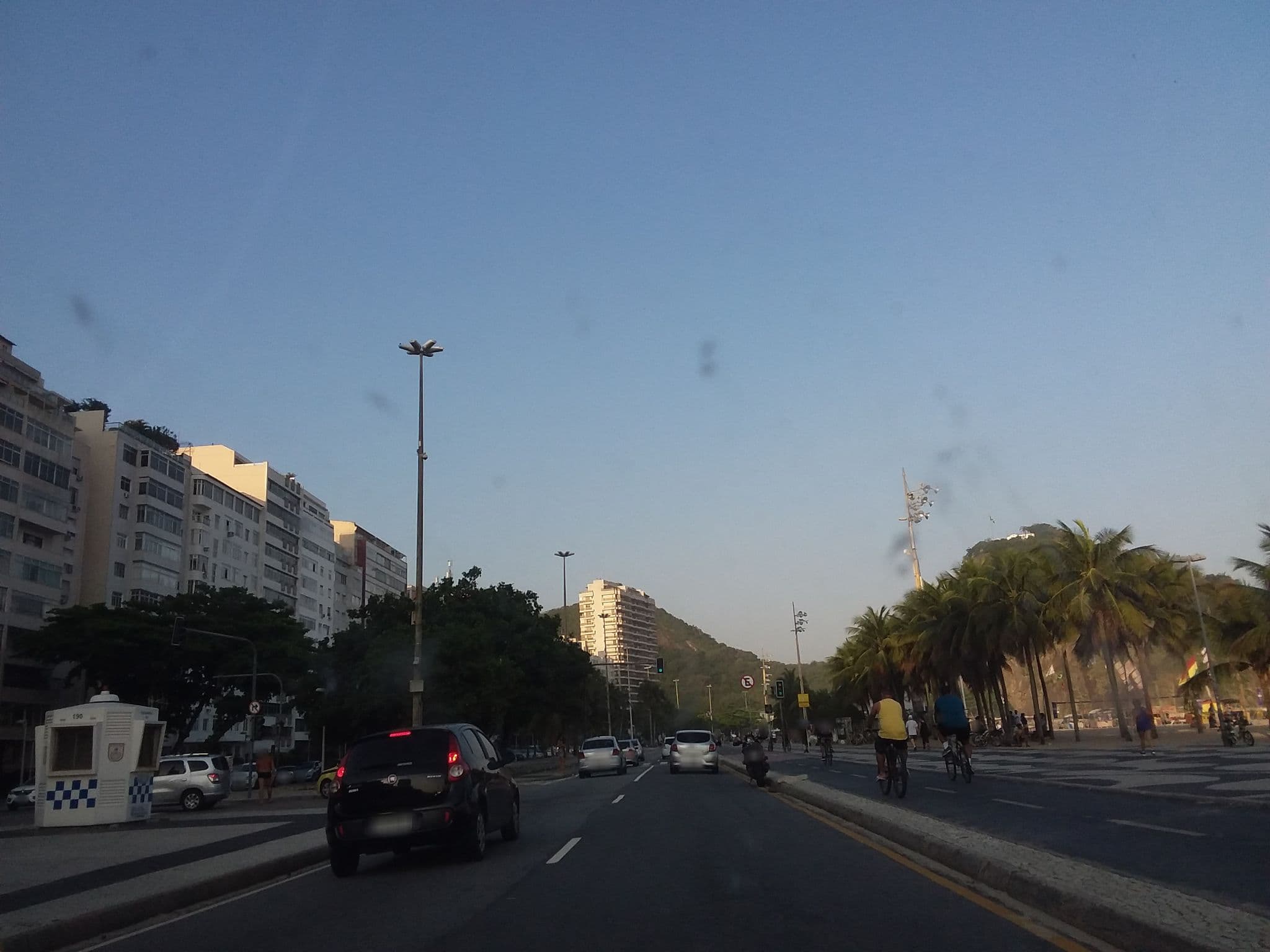 Street view near Windsor Hotel Quarto 1307, Copacabana — © projevias (CC BY-SA · Mapillary)