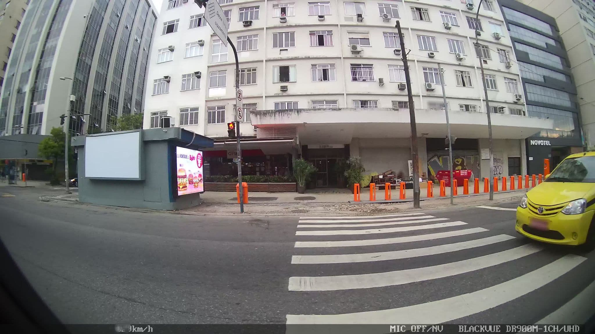 Street view near Yoo2 Rio de Janeiro, Catete — © kaart_2 (CC BY-SA · Mapillary)