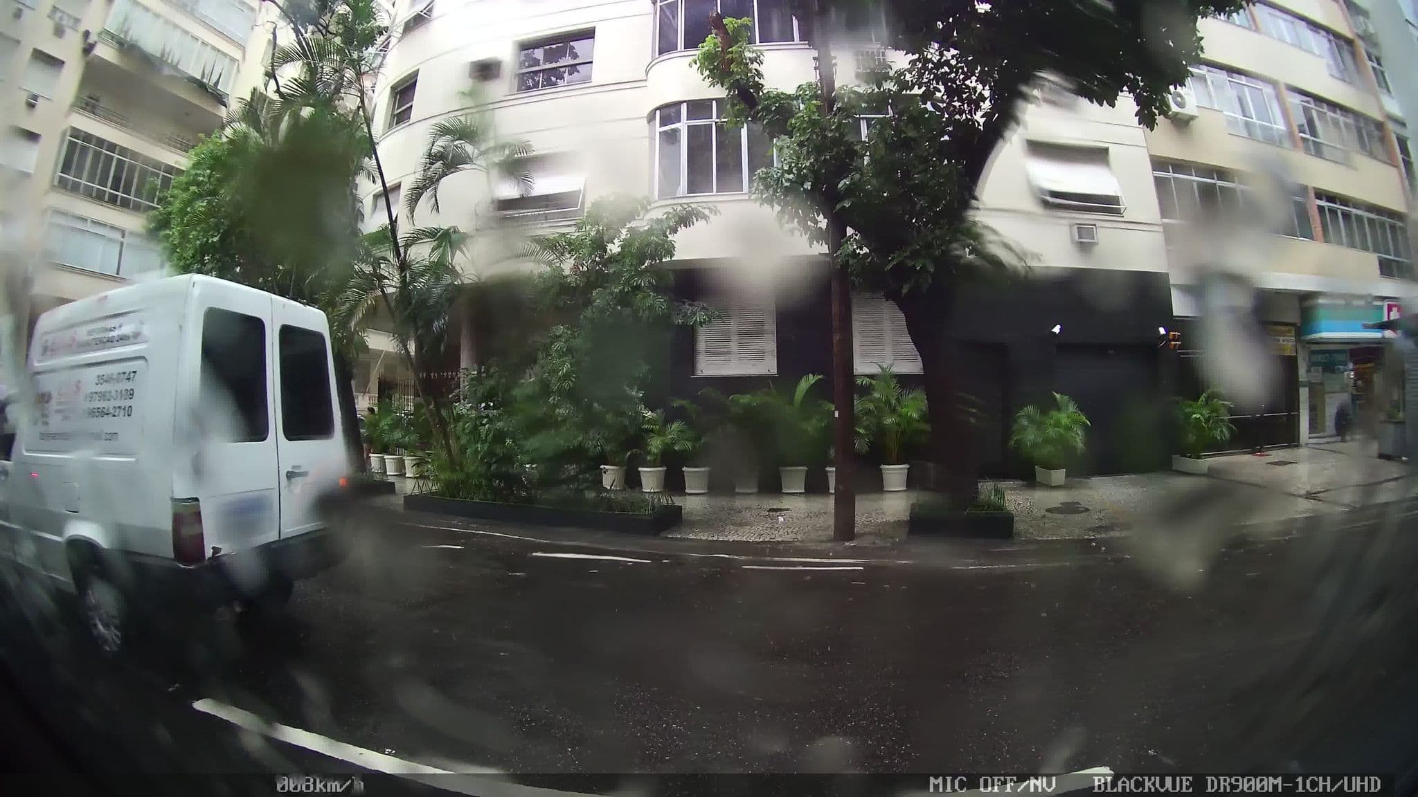 Street view near Penelope Guesthouse, Catete — © kaart_2 (CC BY-SA · Mapillary)
