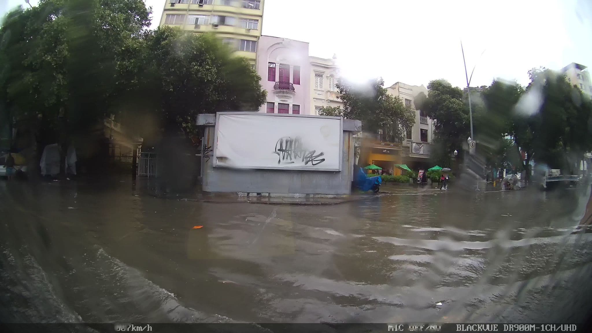 Street view near Organic House Hostel, Catete — © kaart_2 (CC BY-SA · Mapillary)