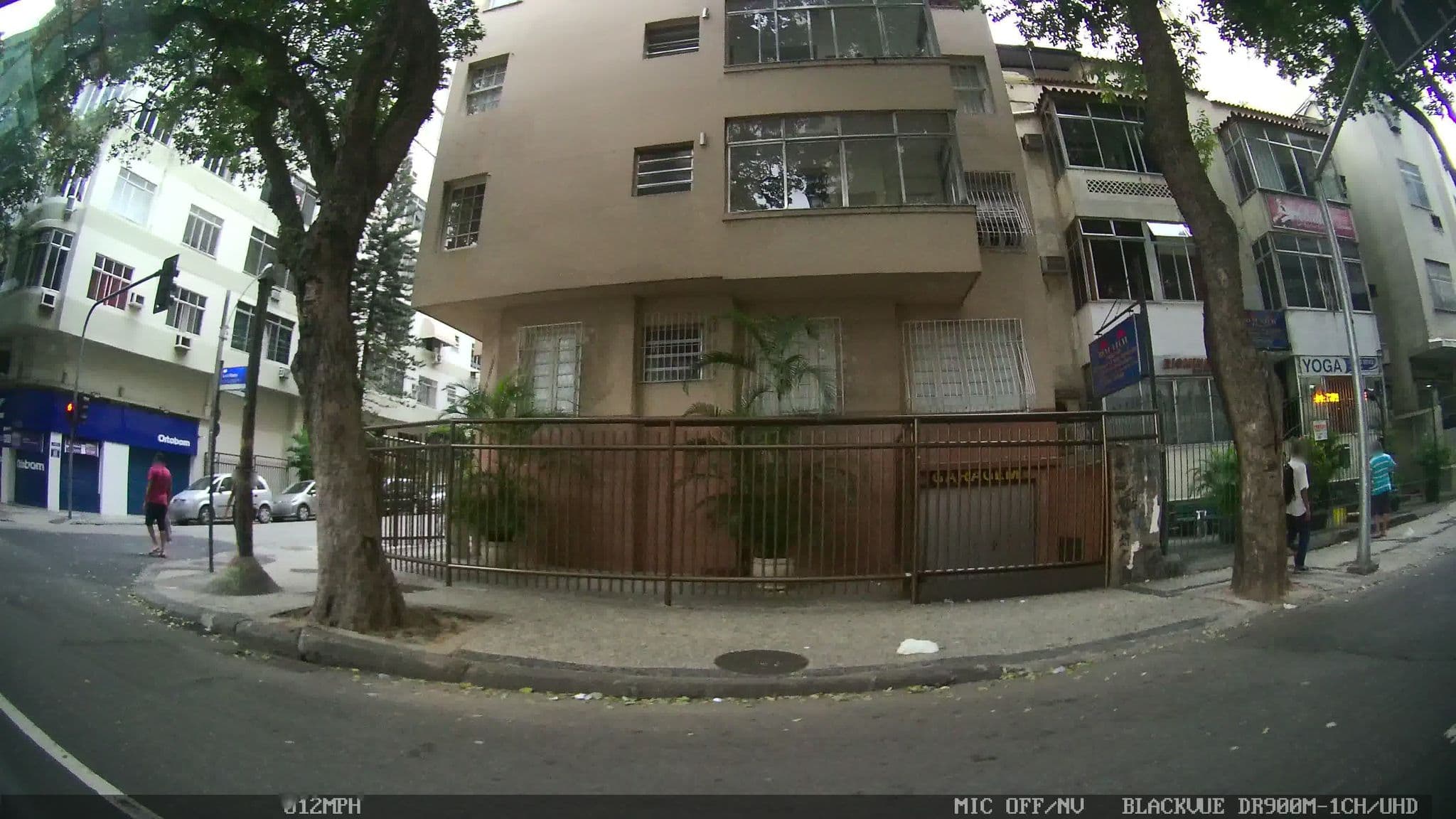 Street view near Copacobana Hotel Residência, Copacabana — © kaart_1 (CC BY-SA · Mapillary)