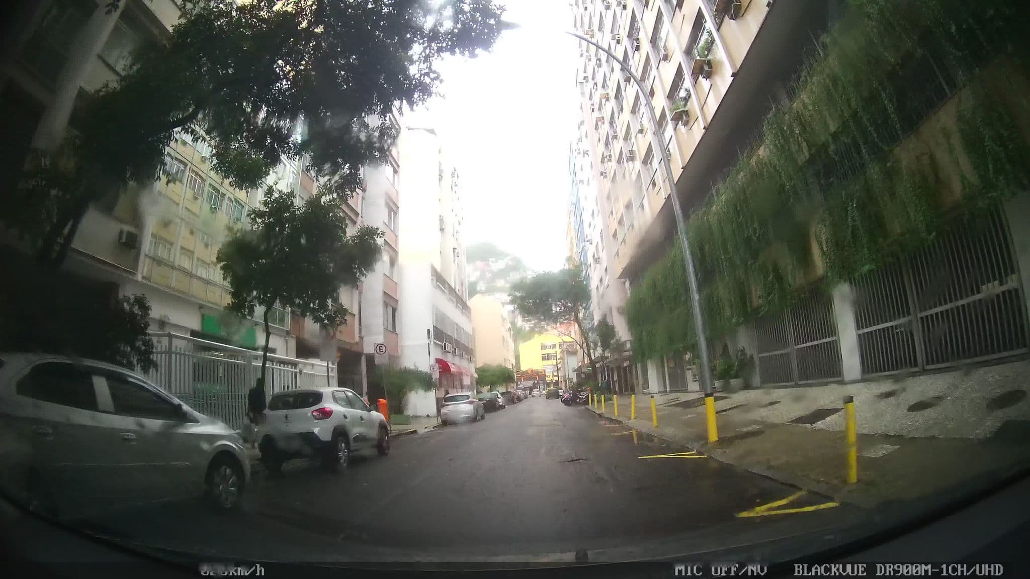 Street view near Hotel Leão, Catete — © kaart_2 (CC BY-SA · Mapillary)