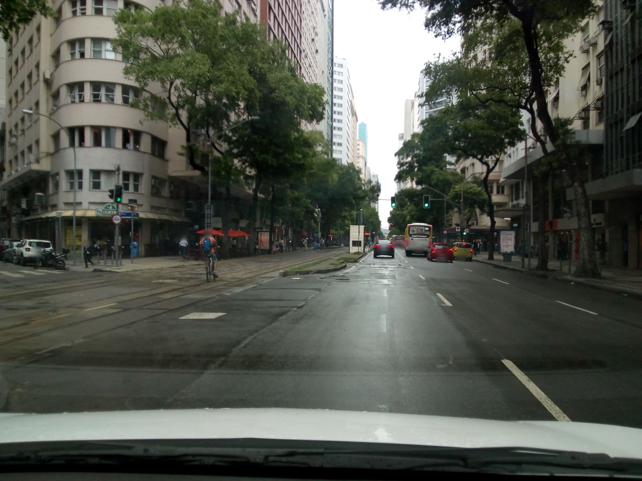 Street view near Hotel São Bento, Rio de Janeiro — © marciosampaio (CC BY-SA · Mapillary)