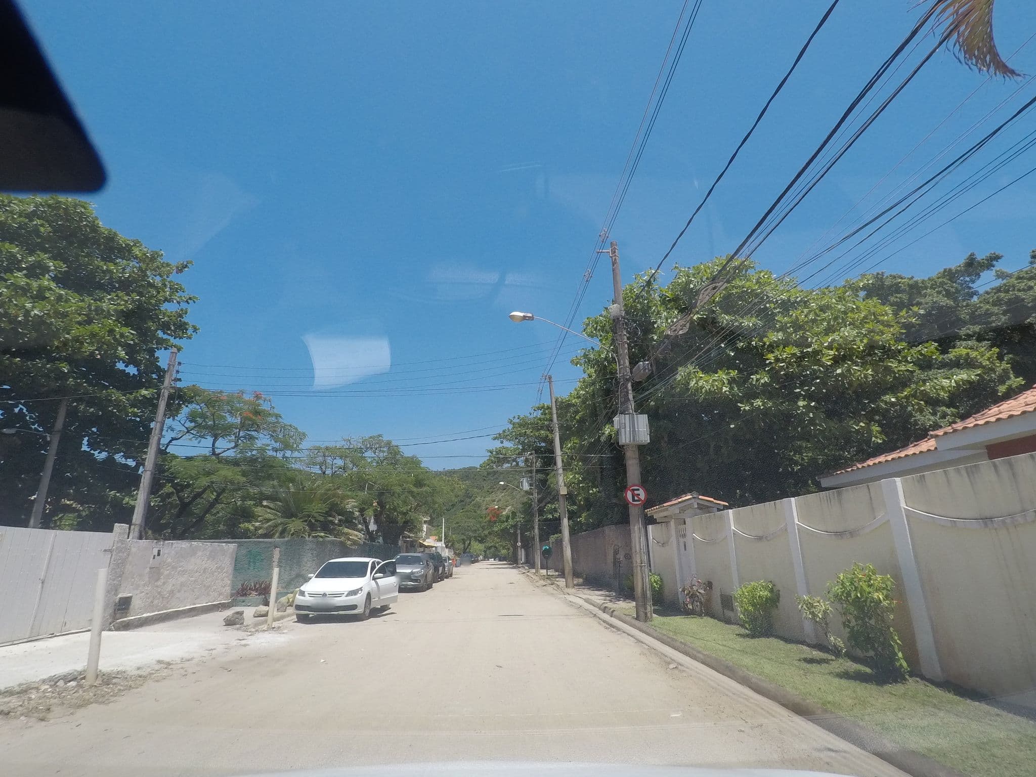 Street view near Itacoatiara Garden, Niterói — © thierryajeaniphone (CC BY-SA · Mapillary)