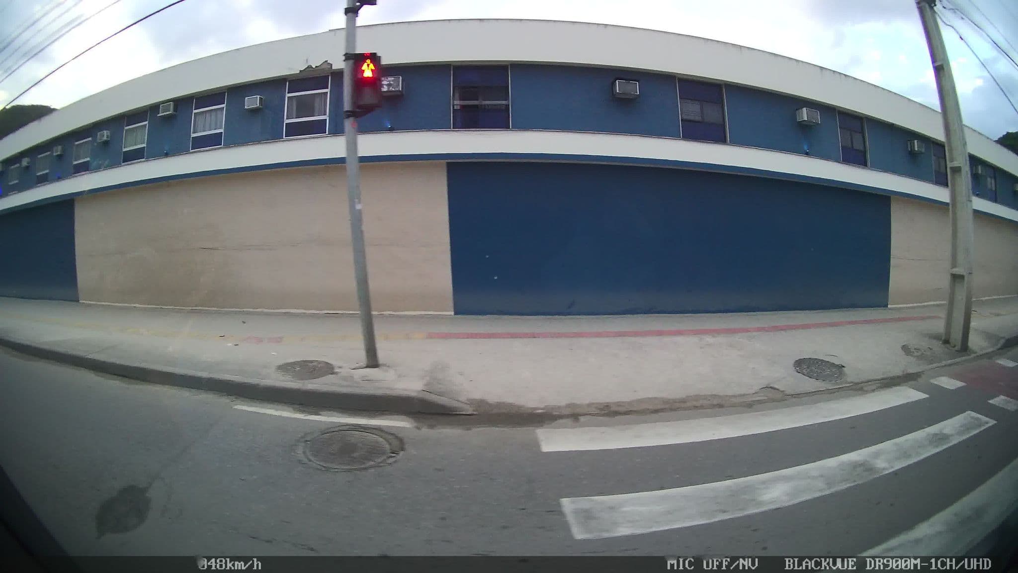 Street view near Status Motel, Niterói — © kaart_2 (CC BY-SA · Mapillary)