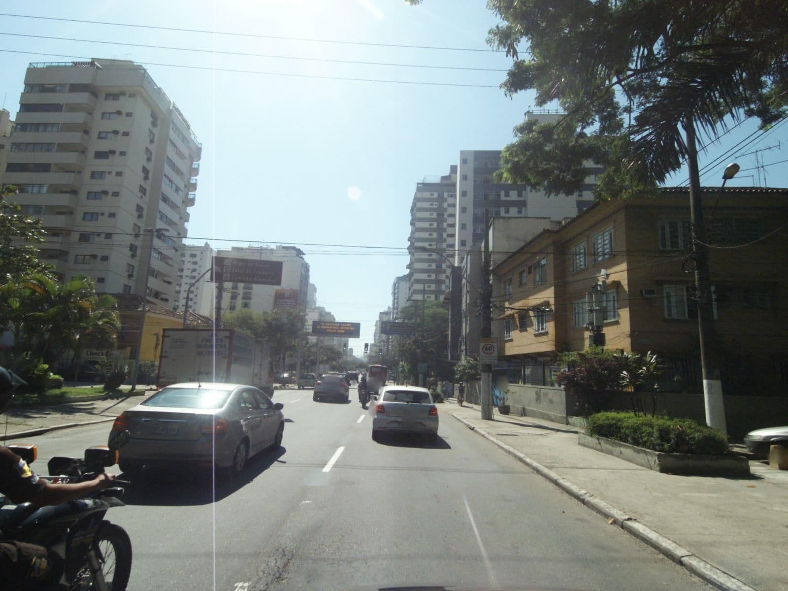 Street view near Pousada Brisa do Forte, Niterói — © projevias (CC BY-SA · Mapillary)
