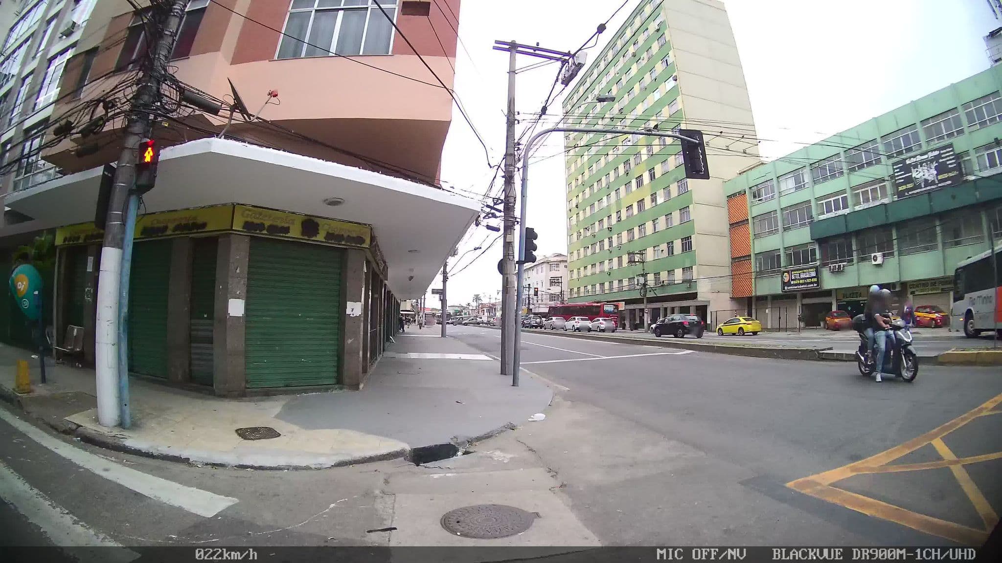 Street view near Hotel Araribóia, Niterói — © kaart_2 (CC BY-SA · Mapillary)
