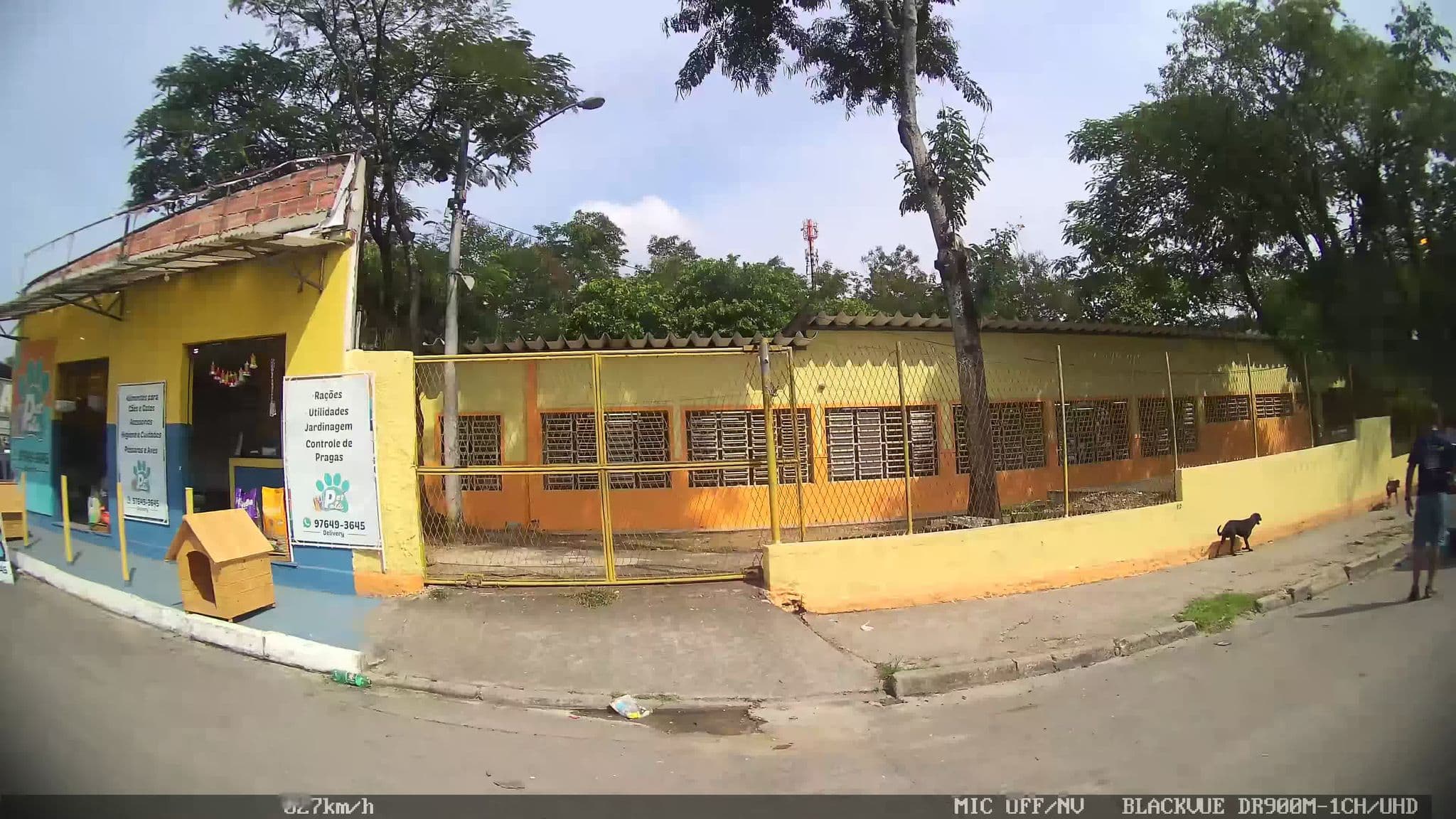 Street view near Pousada Fundo de Quintal, Niterói — © kaart_2 (CC BY-SA · Mapillary)