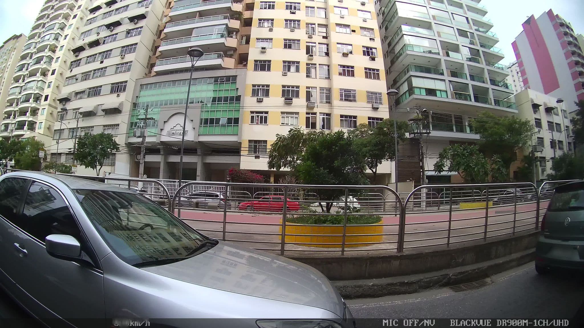 Street view near London Residencial Design, Niterói — © kaart_2 (CC BY-SA · Mapillary)