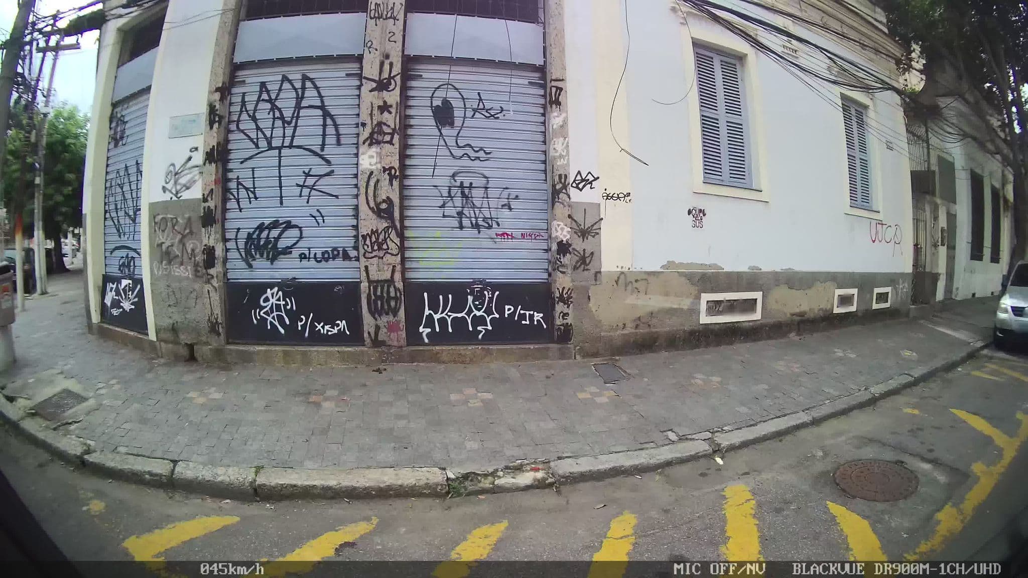 Street view near Hostel Republicano, Niterói — © kaart_2 (CC BY-SA · Mapillary)