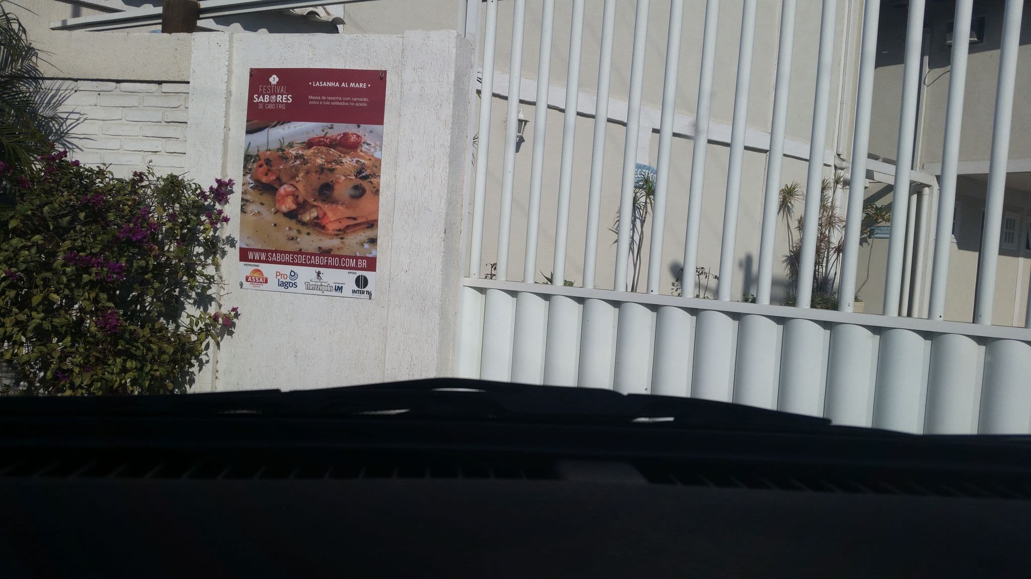 Street view near Pousada Porto Veleiro, Cabo Frio — © pablo (CC BY-SA · Mapillary)