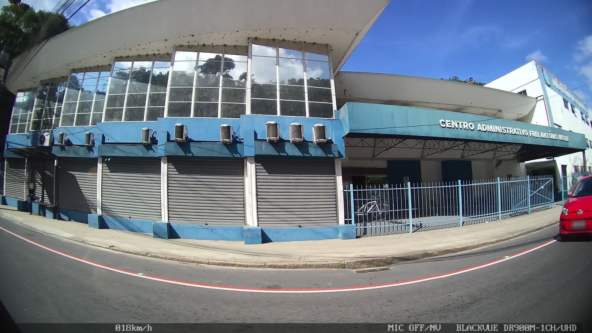Street view near University Apartr Hotel, Petrópolis — © kaart_2 (CC BY-SA · Mapillary)