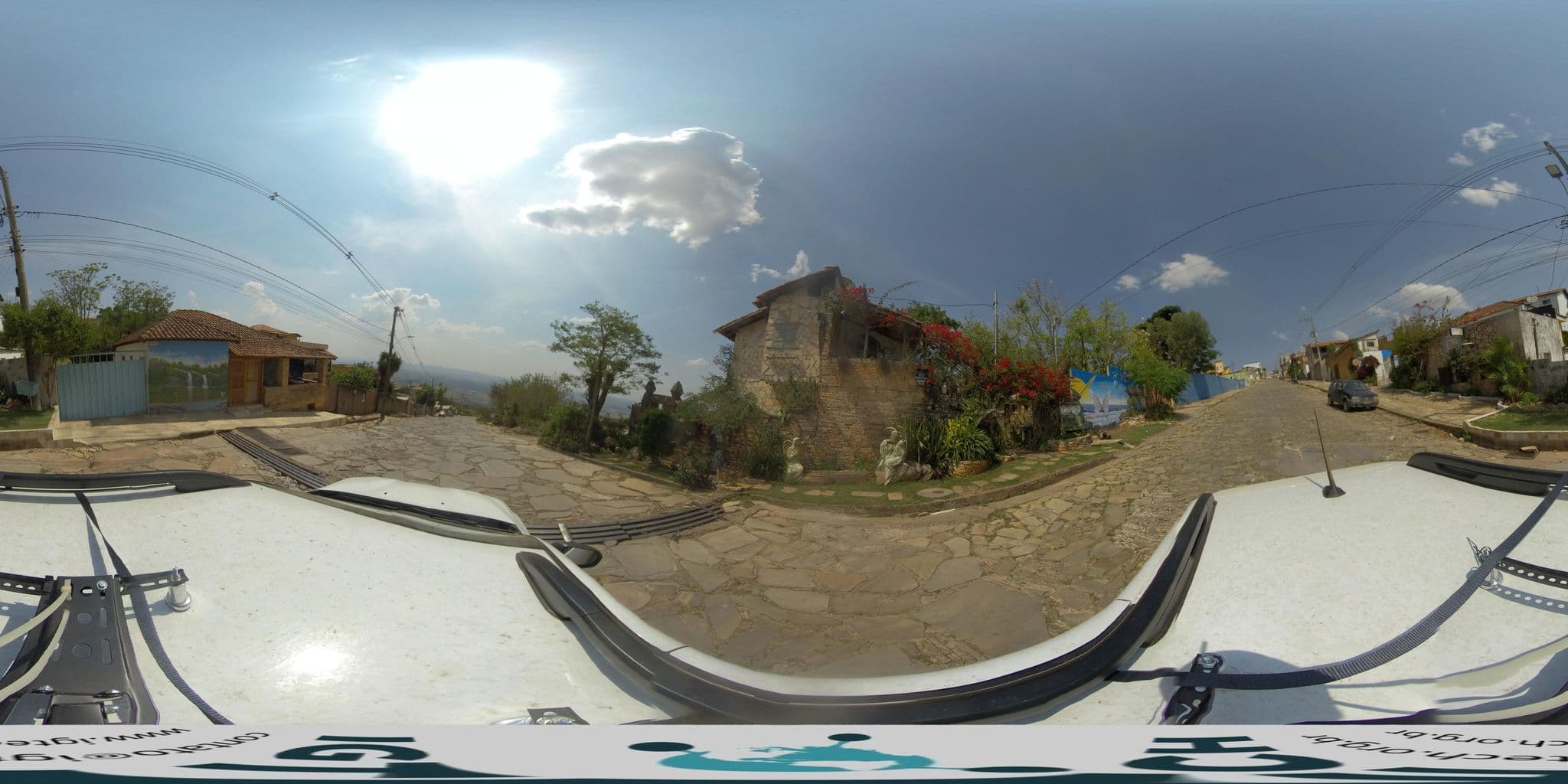 Street view near Pousada dos Anjos, São Thomé das Letras — © guigandra (CC BY-SA · Mapillary)