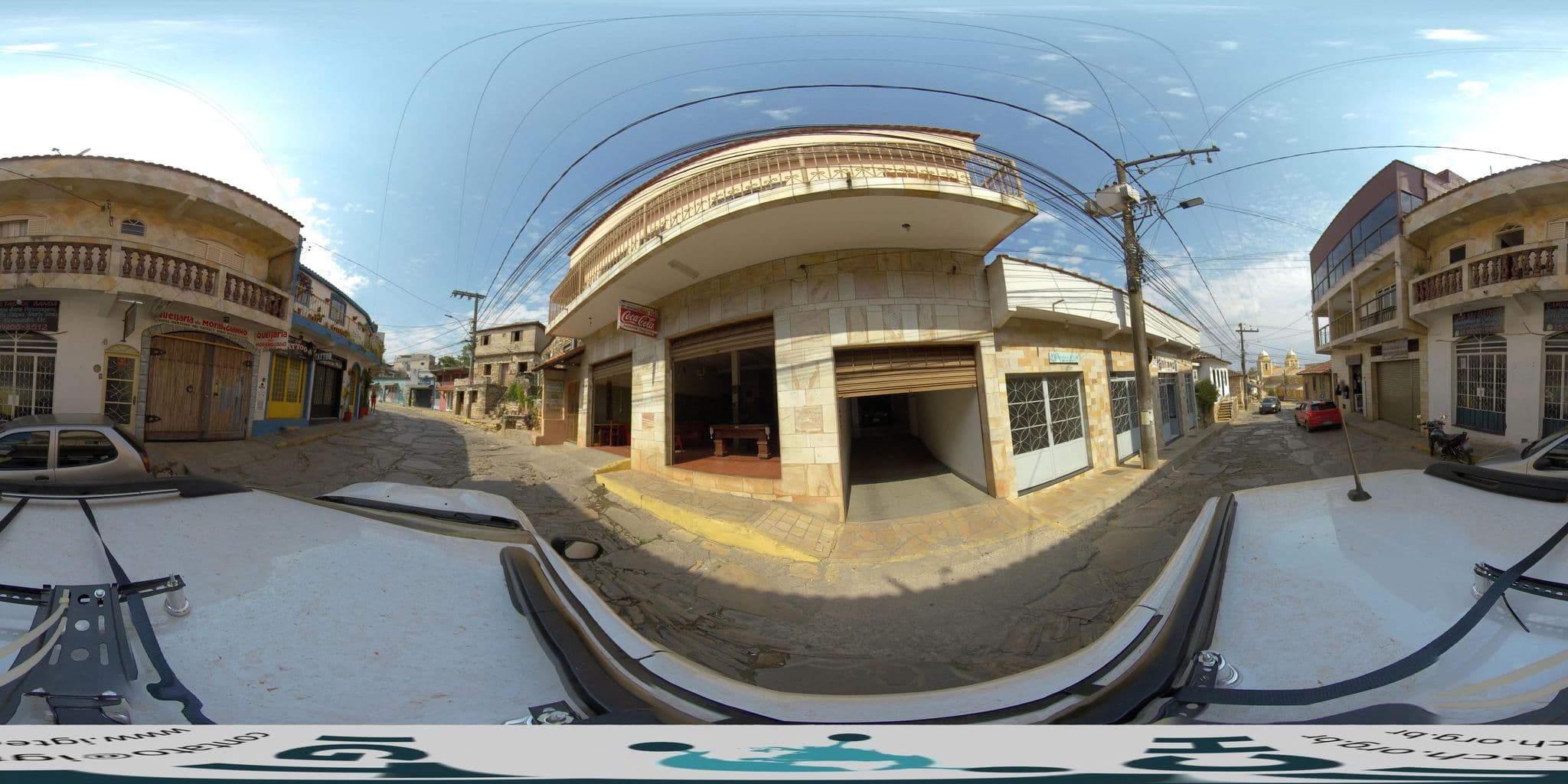 Street view near Hospedaria Chega Mais, São Thomé das Letras — © guigandra (CC BY-SA · Mapillary)