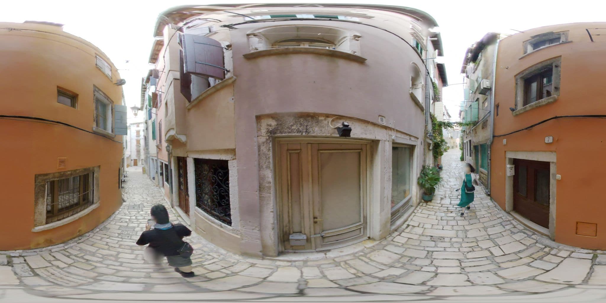 Street view near Casa Vittoria, Rovinj