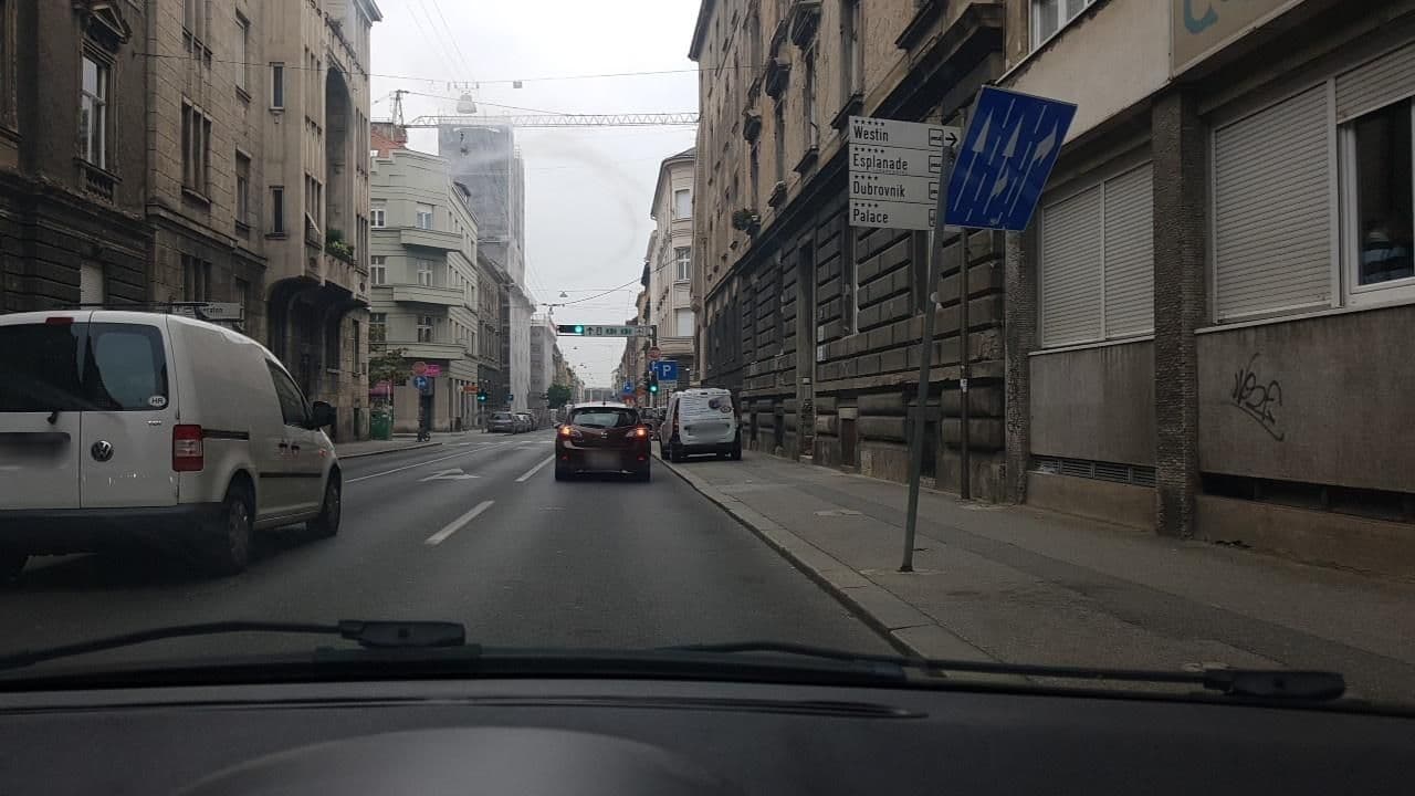 Street view near Dots, Centar — © mik007 (CC BY-SA · Mapillary)
