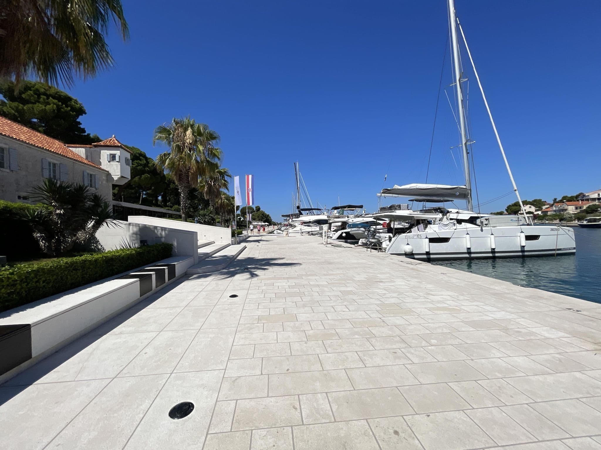 Street view near Martinis Marchi, Okrug Gornji — © filipb (CC BY-SA · Mapillary)