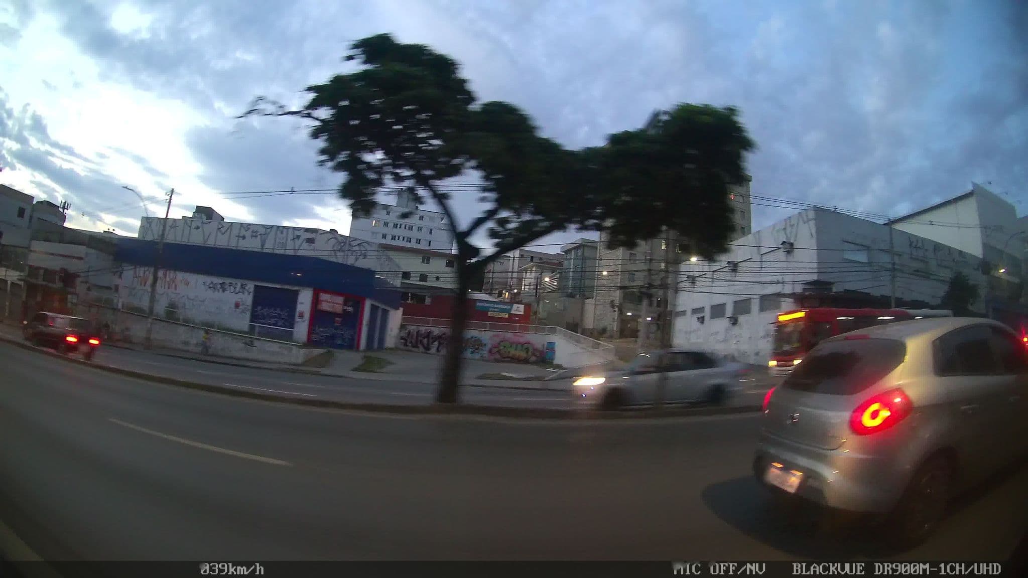 Street view near BH Expo Suites & Kitnets, Belo Horizonte — © kaart_2 (CC BY-SA · Mapillary)