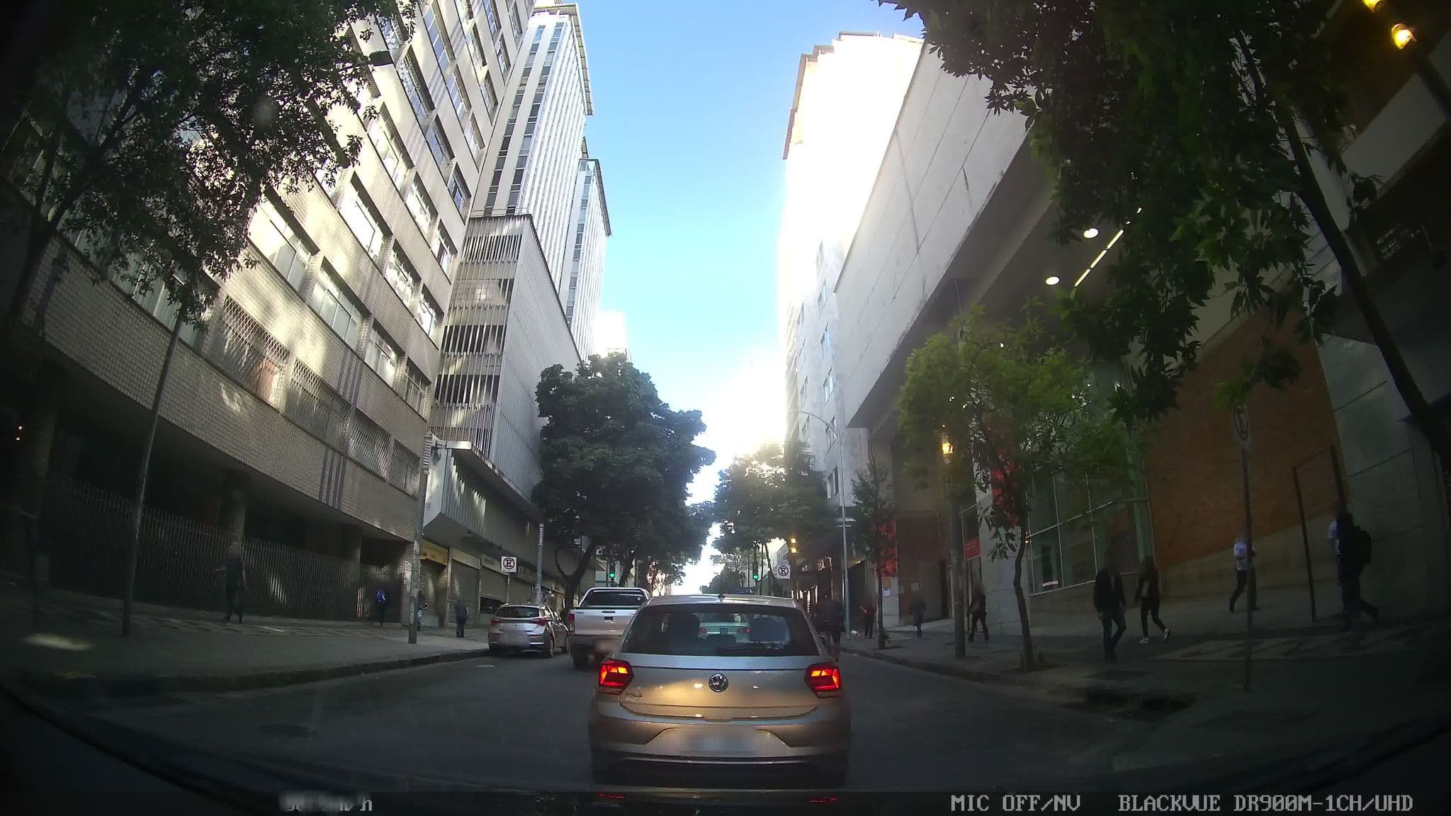 Street view near Life Residence Apart Hotel, Belo Horizonte — © kaart_2 (CC BY-SA · Mapillary)